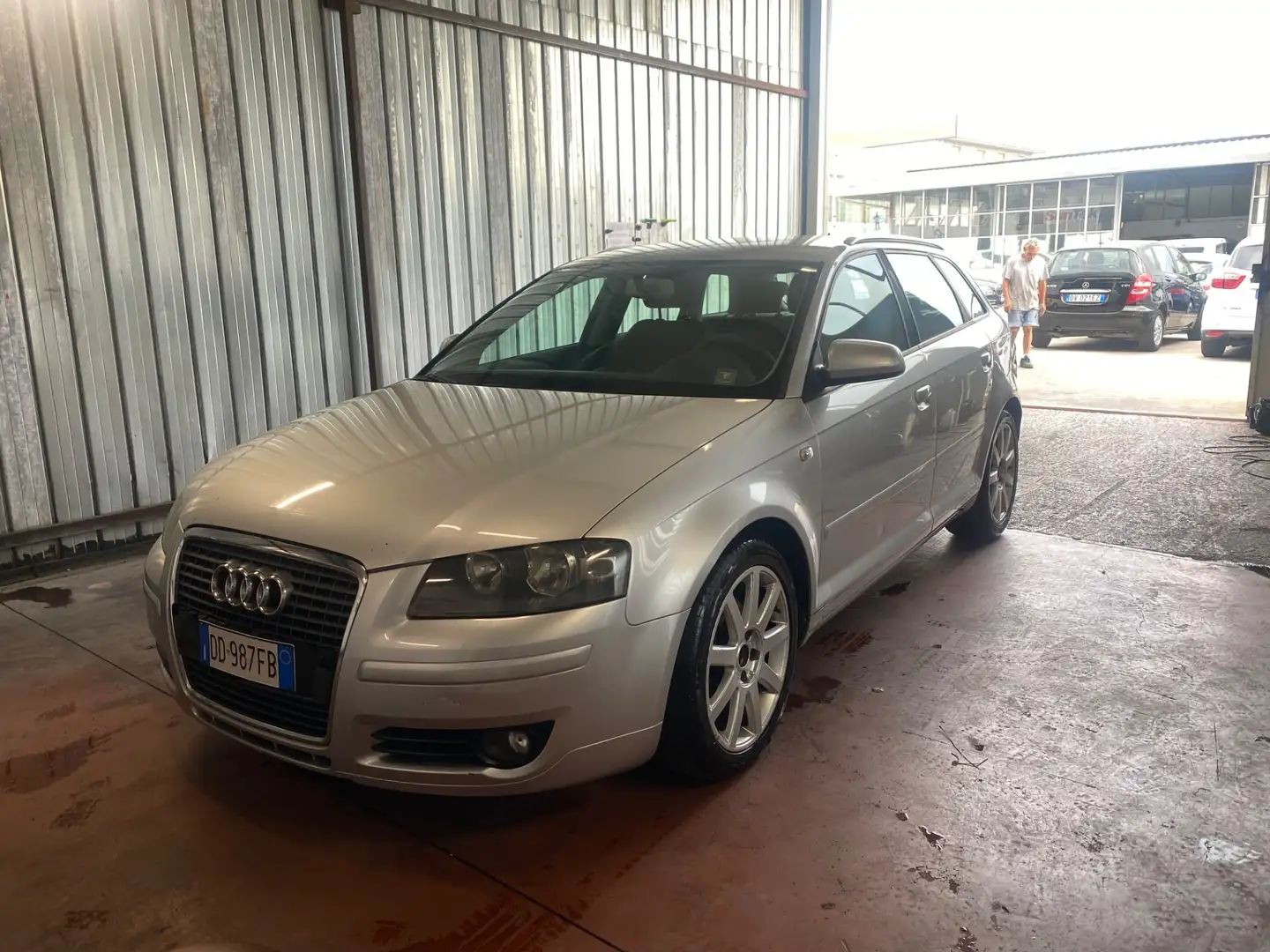 Audi A3 A3 SPB 2.0 16V TDI Ambition Grigio - 1