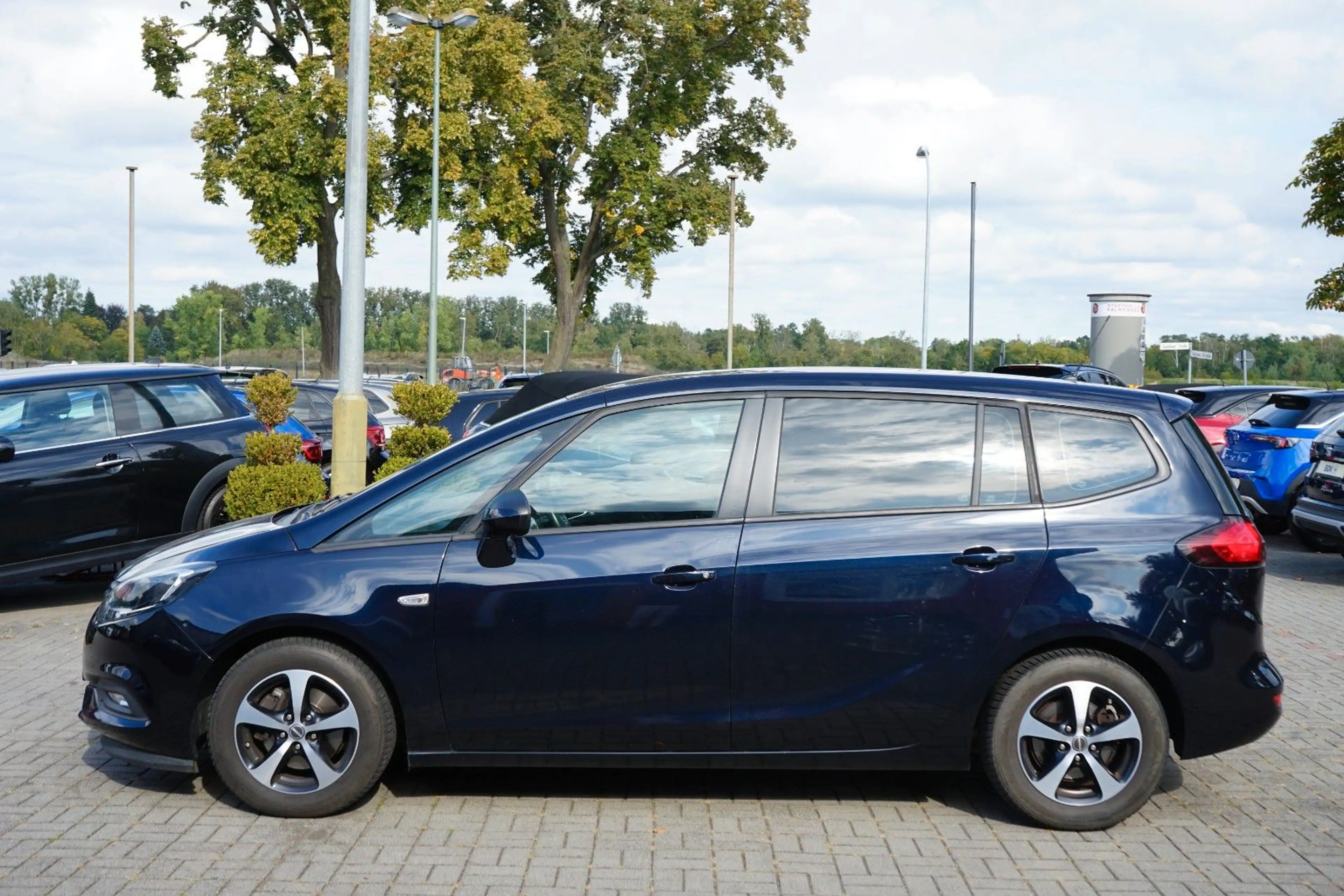 Opel Zafira c Edition — photo 5