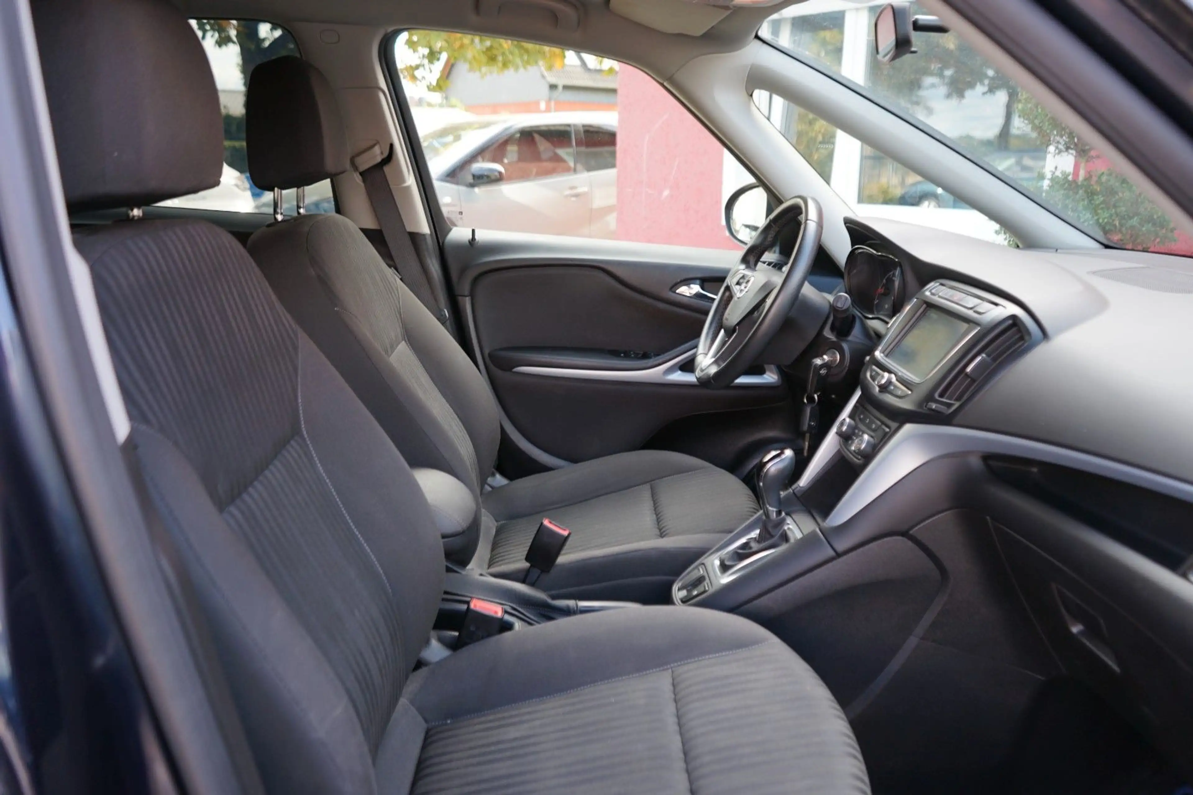Opel Zafira c Edition — photo 14