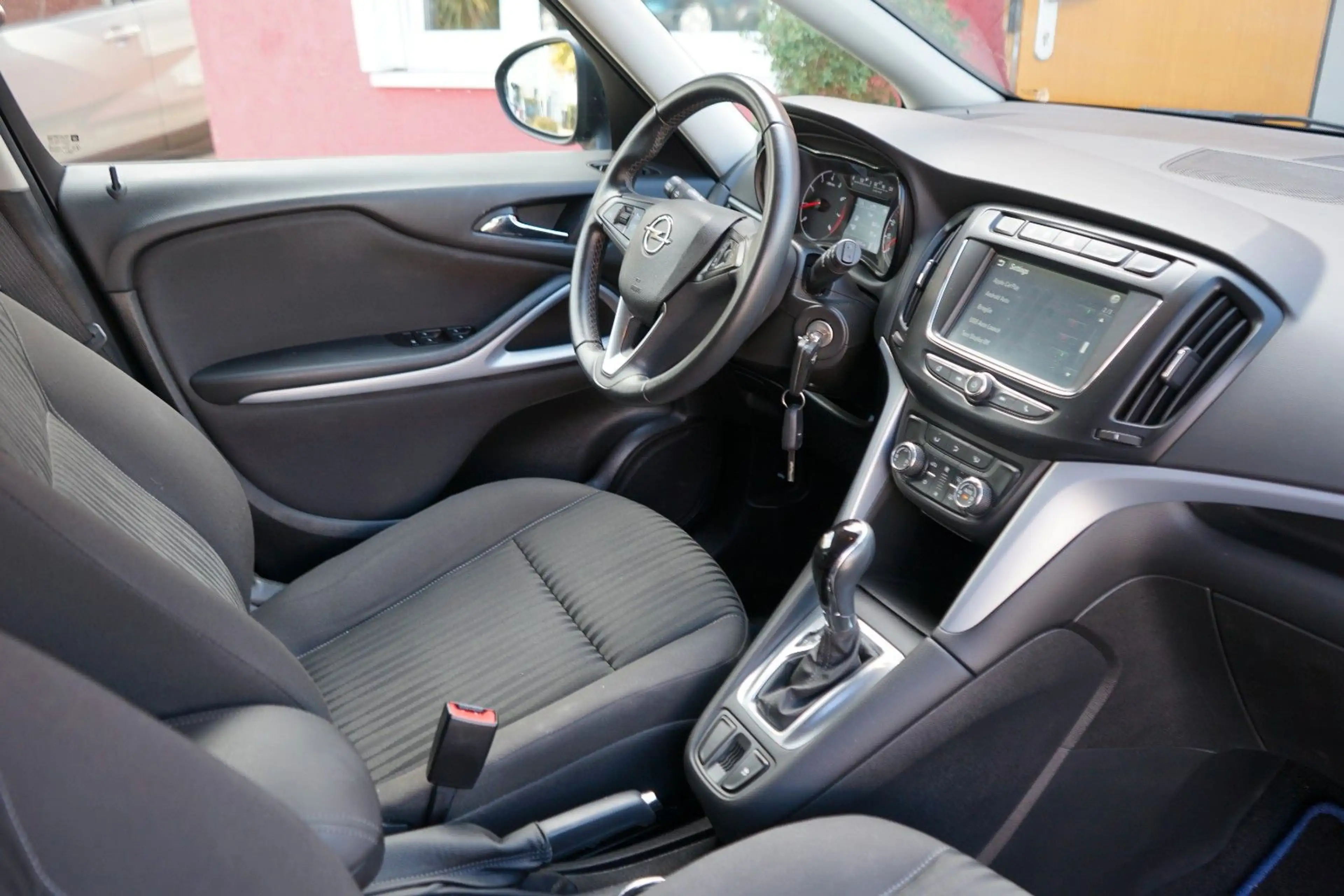 Opel Zafira c Edition — photo 15