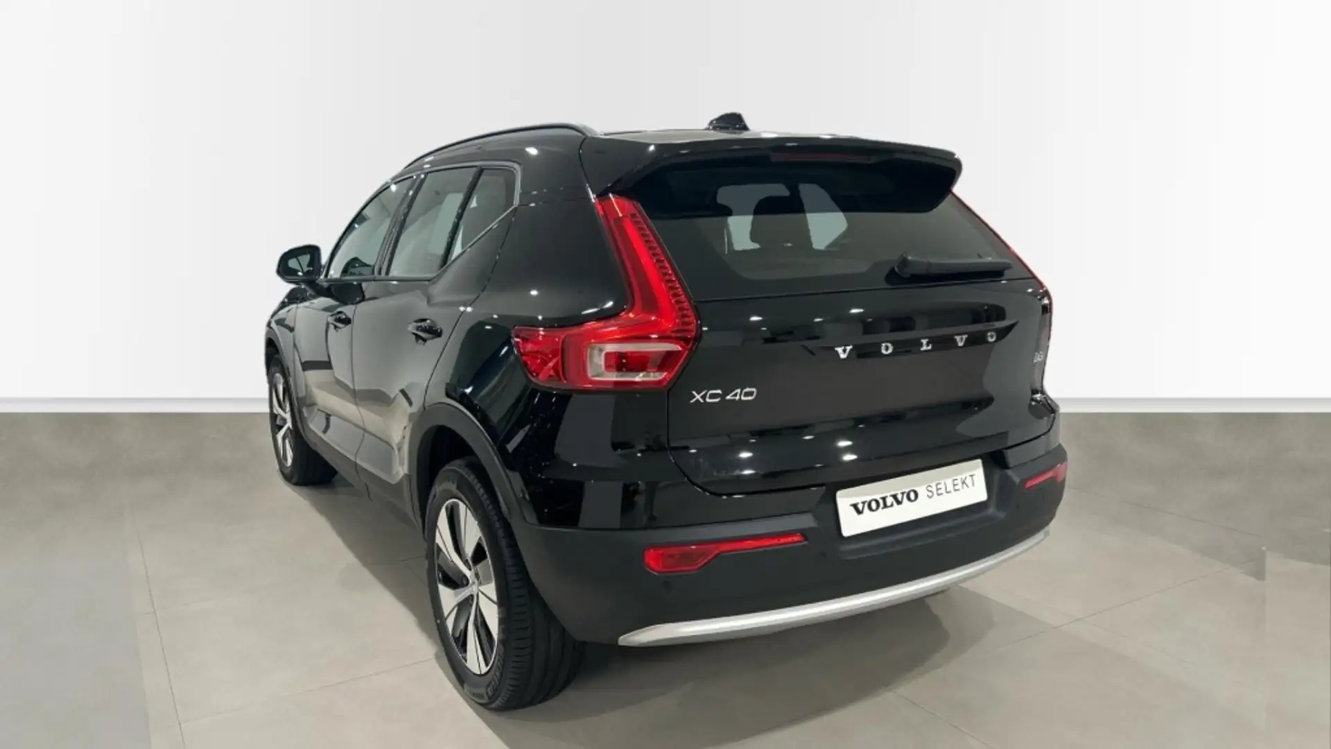 Volvo XC40 B3 GASOLINA ESSENTIAL - 2