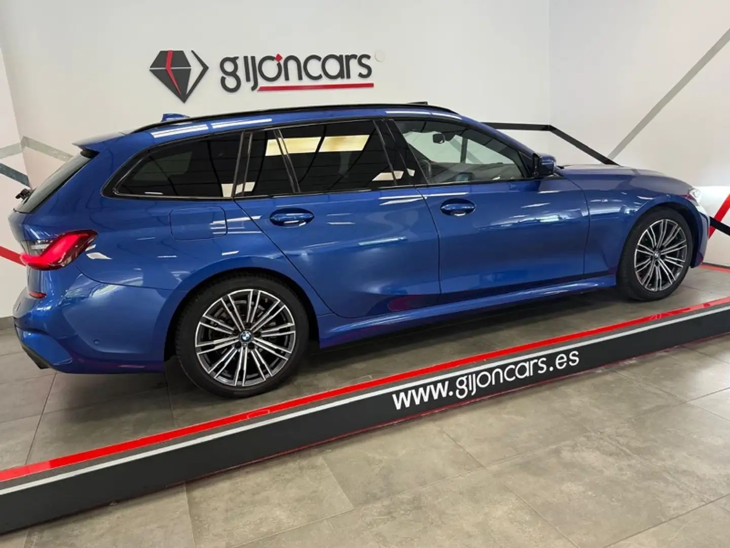 BMW 320 320d Auto.Touring Azul - 2