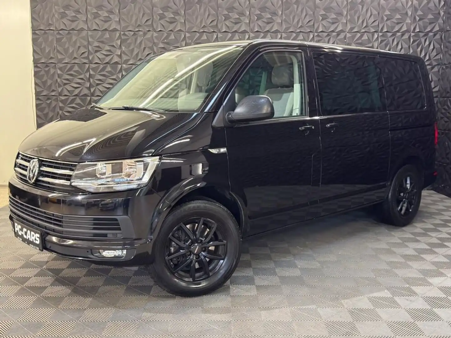 Volkswagen T6 Caravelle 2.0 TDI Comfortline 4Motion Schwarz - 2