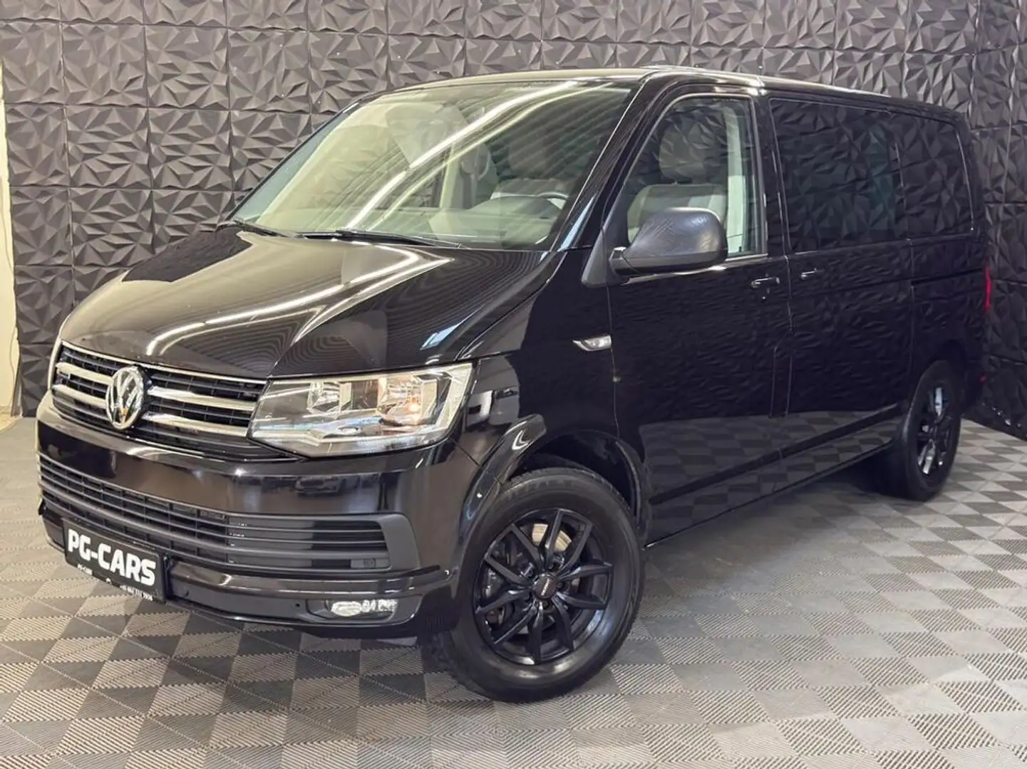 Volkswagen T6 Caravelle 2.0 TDI Comfortline 4Motion Schwarz - 1