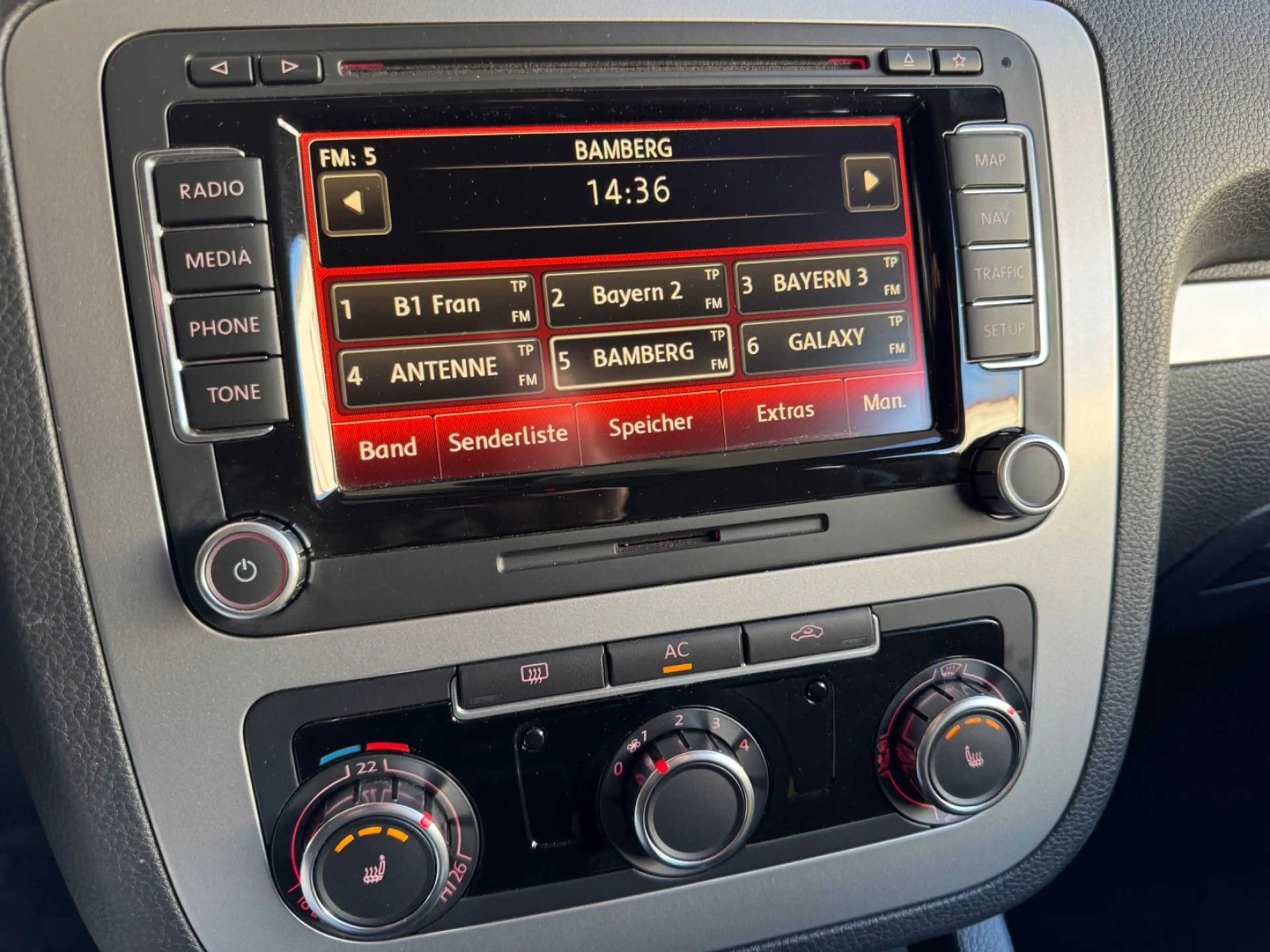 Volkswagen Scirocco TSI *Navi/Sitzhzg./PDC/DVD/Bluetooth* — photo 33