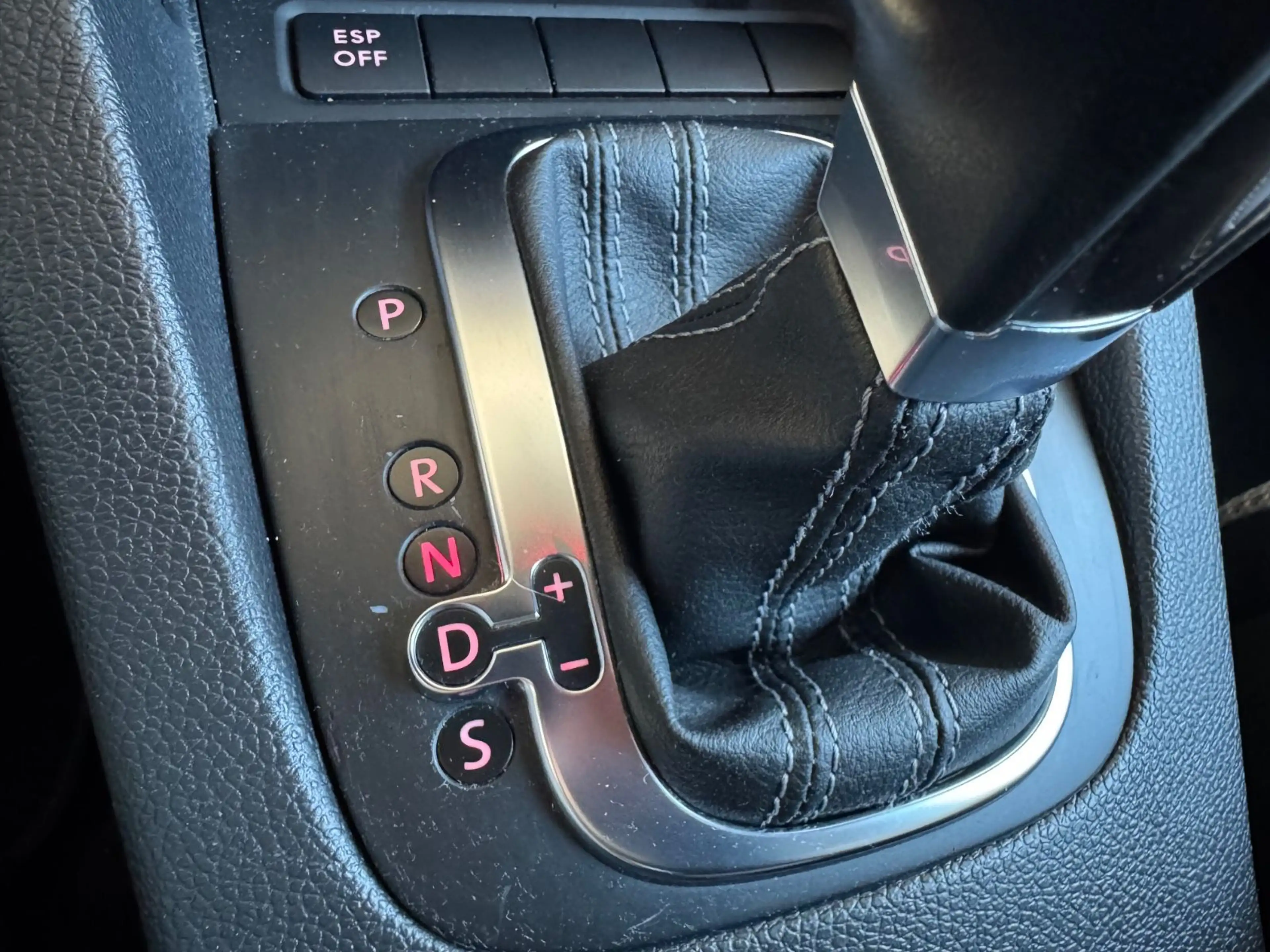 Volkswagen Scirocco TSI *Navi/Sitzhzg./PDC/DVD/Bluetooth* — photo 37