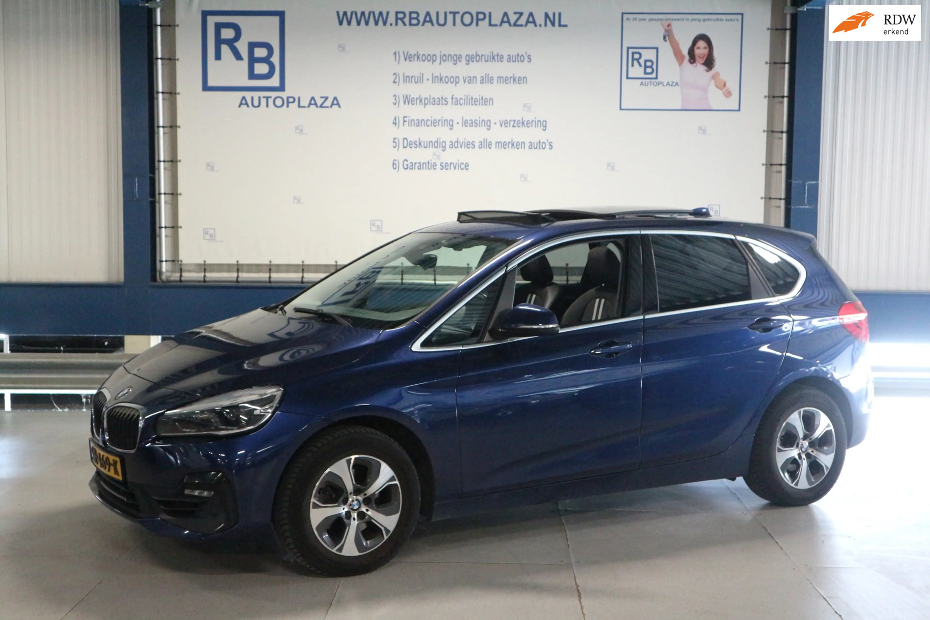 BMW 218 2-serie Active Tourer 218i AUT + PANO + SPORT + XE