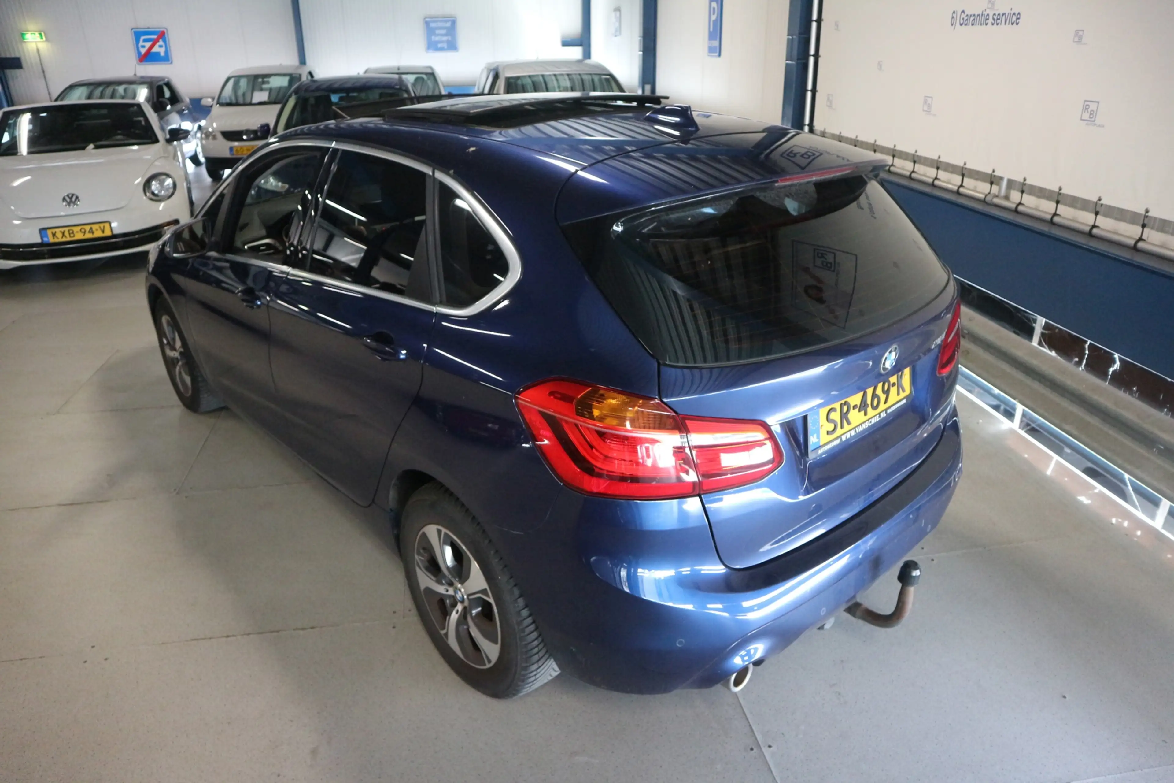 BMW 218 2-serie Active Tourer 218i AUT + PANO + SPORT + XE — photo 11