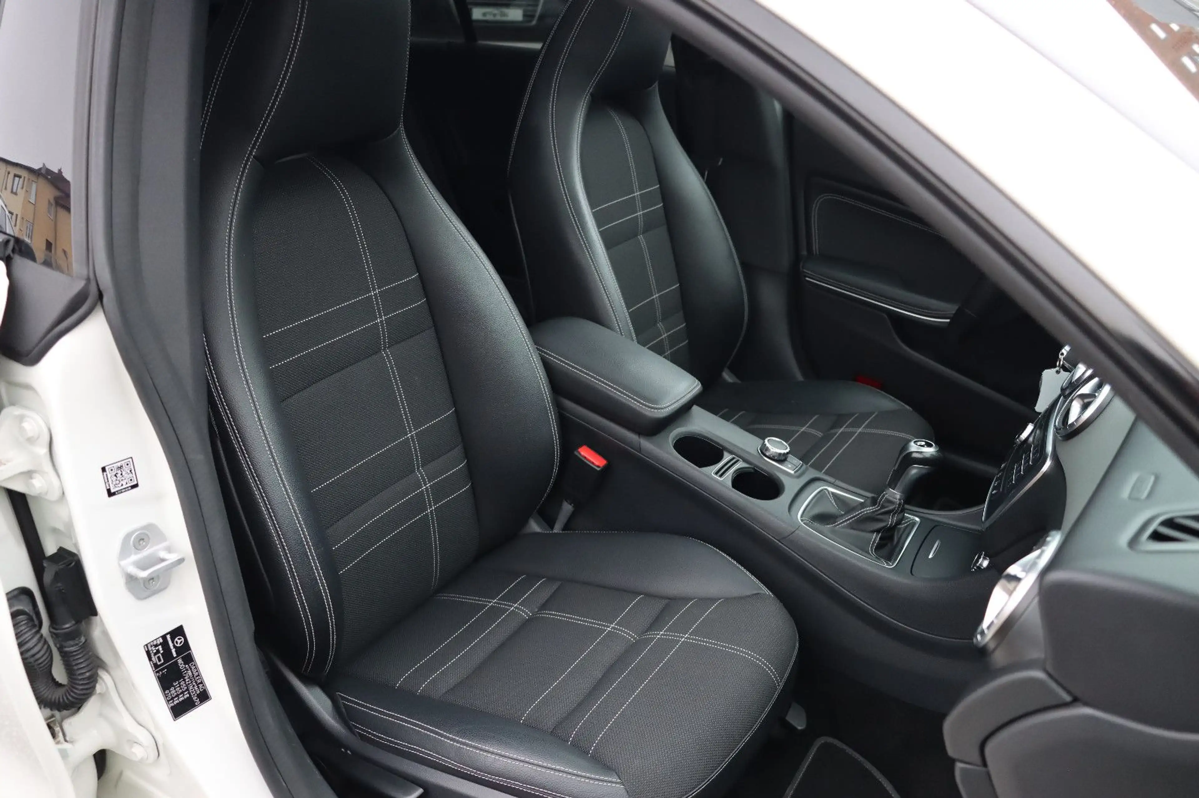 Mercedes-Benz CLA 180 KAMERA NAVI — photo 8