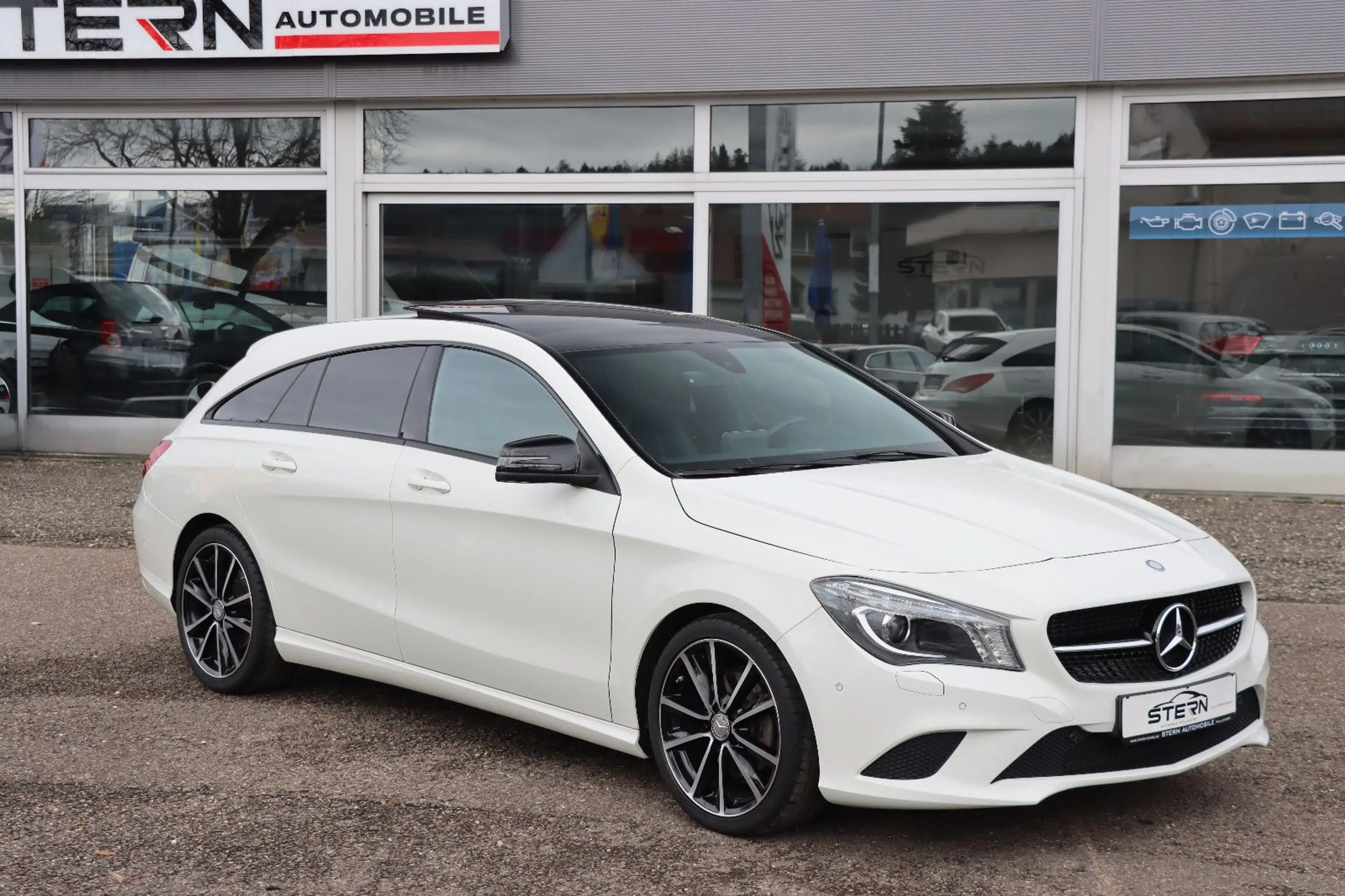 Mercedes-Benz CLA 180 KAMERA NAVI