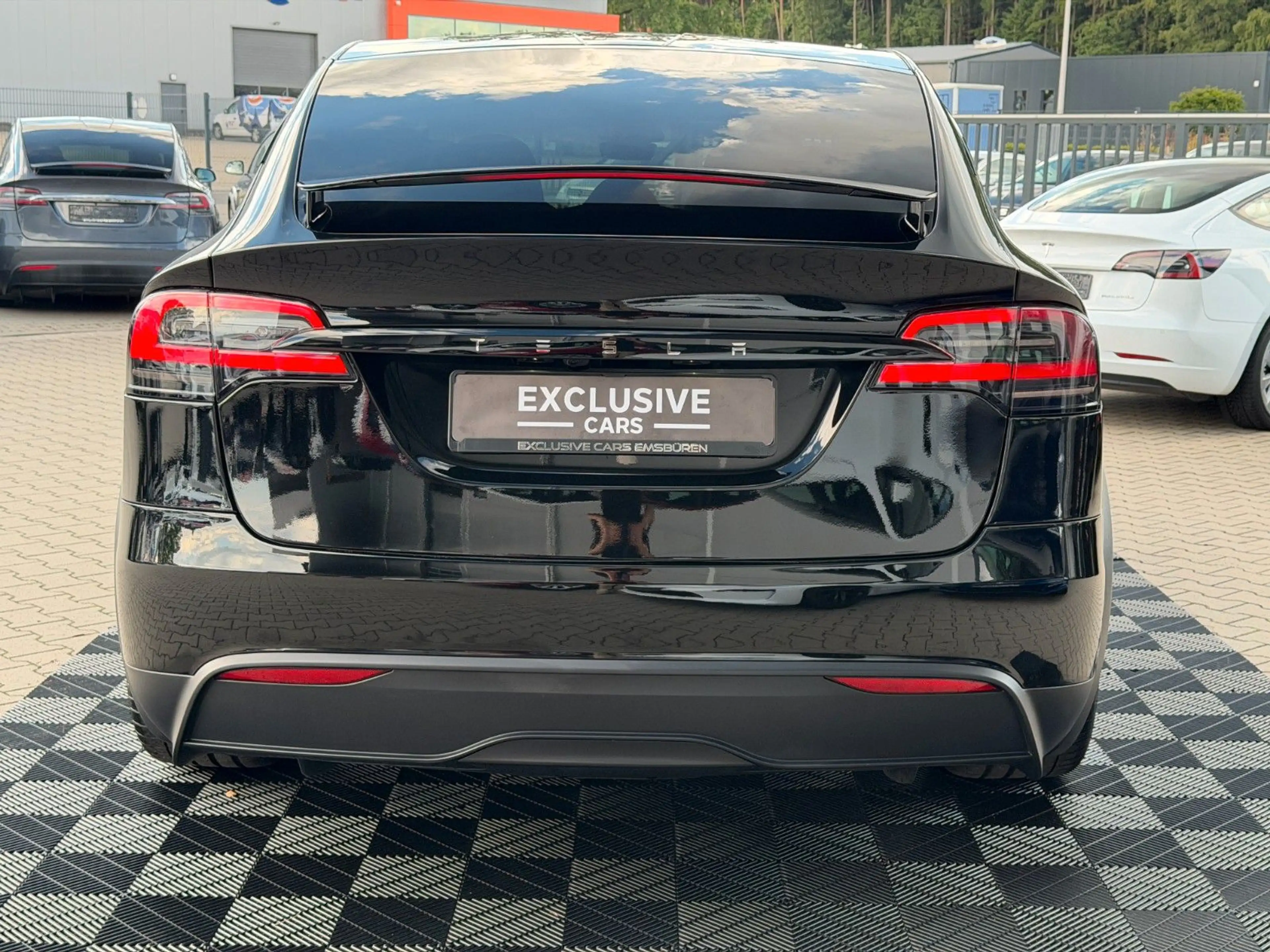 Tesla Model X MODEL X PALLADIUM |  HW 4 USS | 7 SEATER | — photo 13