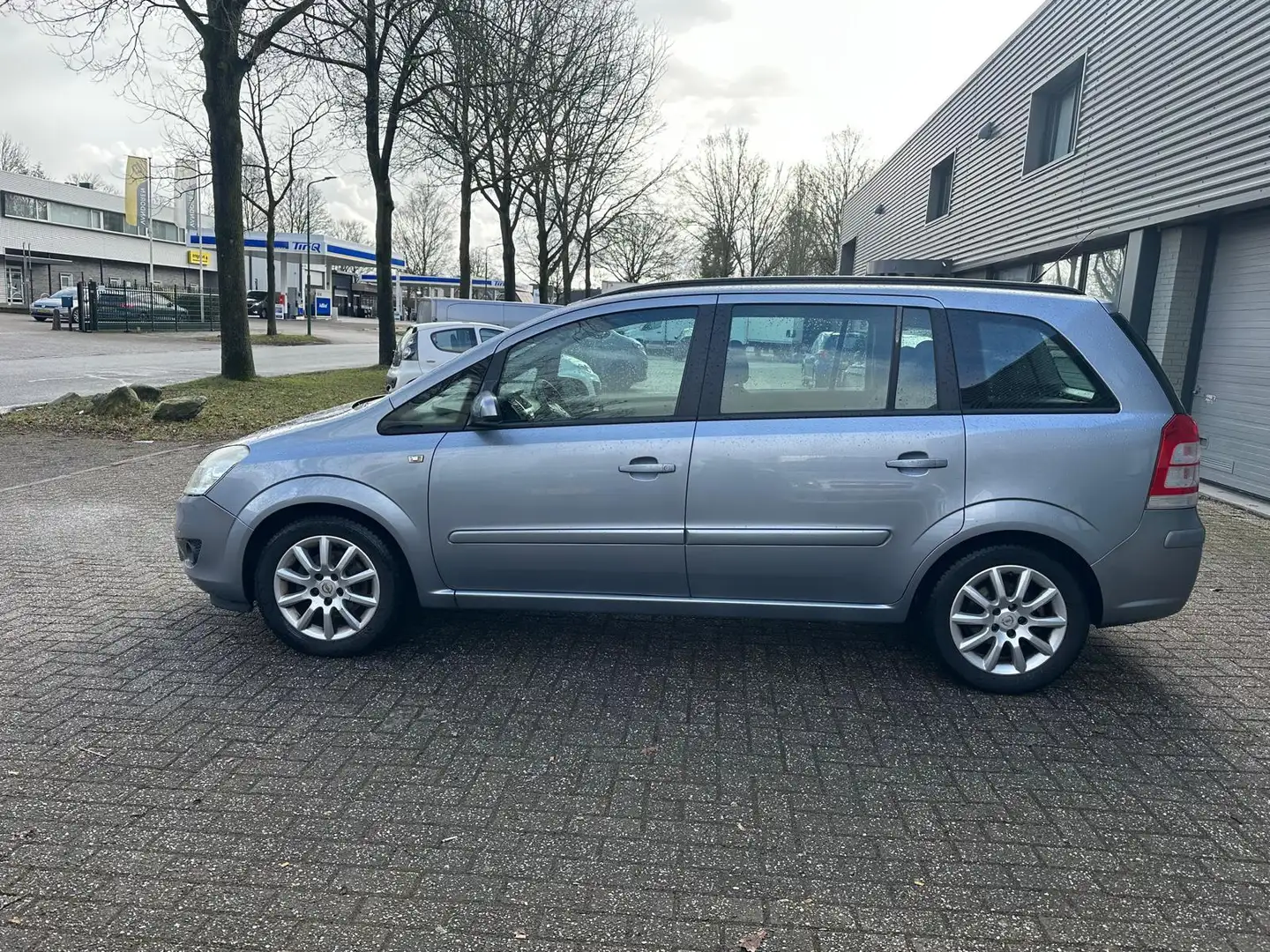 Opel Zafira 1.8 Temptation Grau - 2
