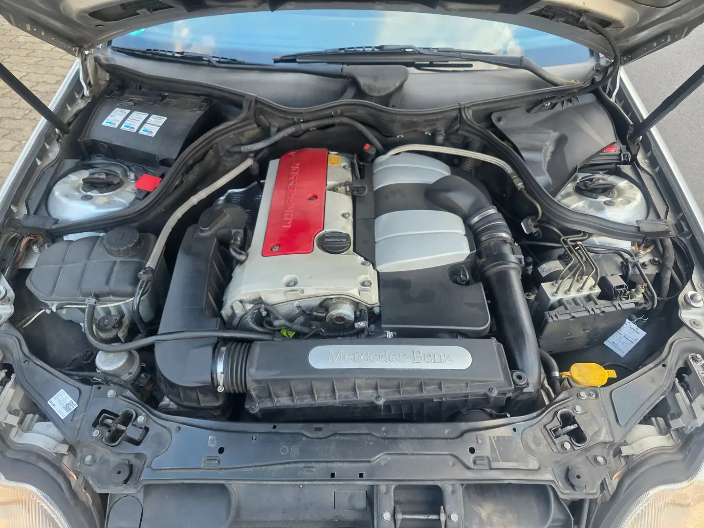 Mercedes-Benz C 200 Kompressor Avantgarde Aut Kamera TÜV 02/26 Plateado - 1