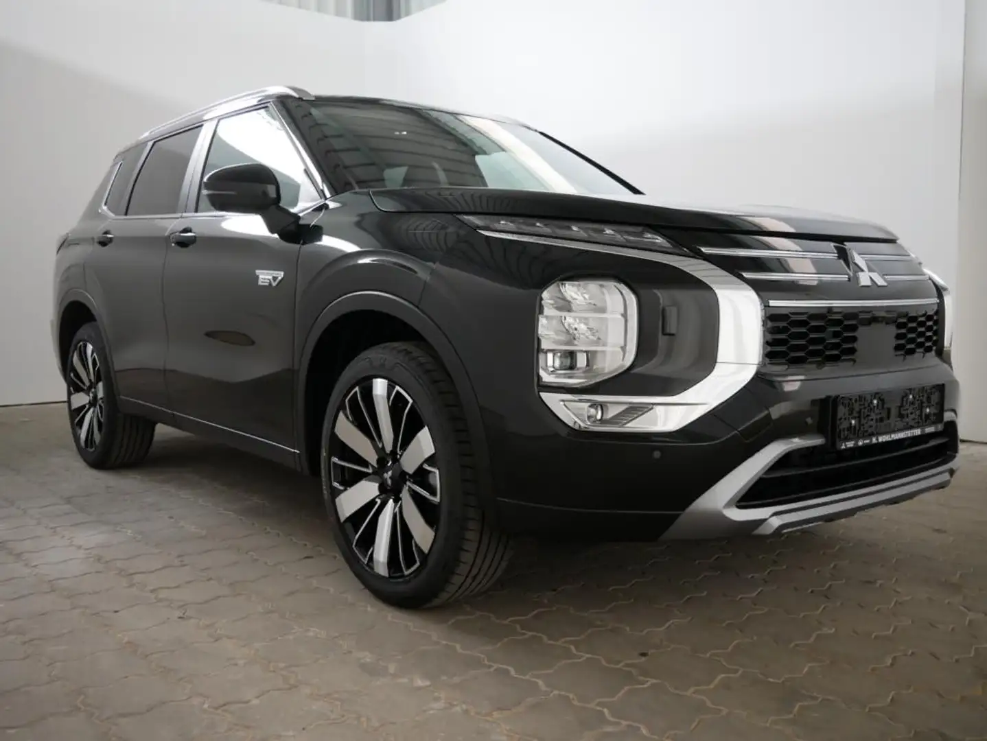 Mitsubishi Outlander Plug-in Hybrid Intro Edition Schwarz - 2