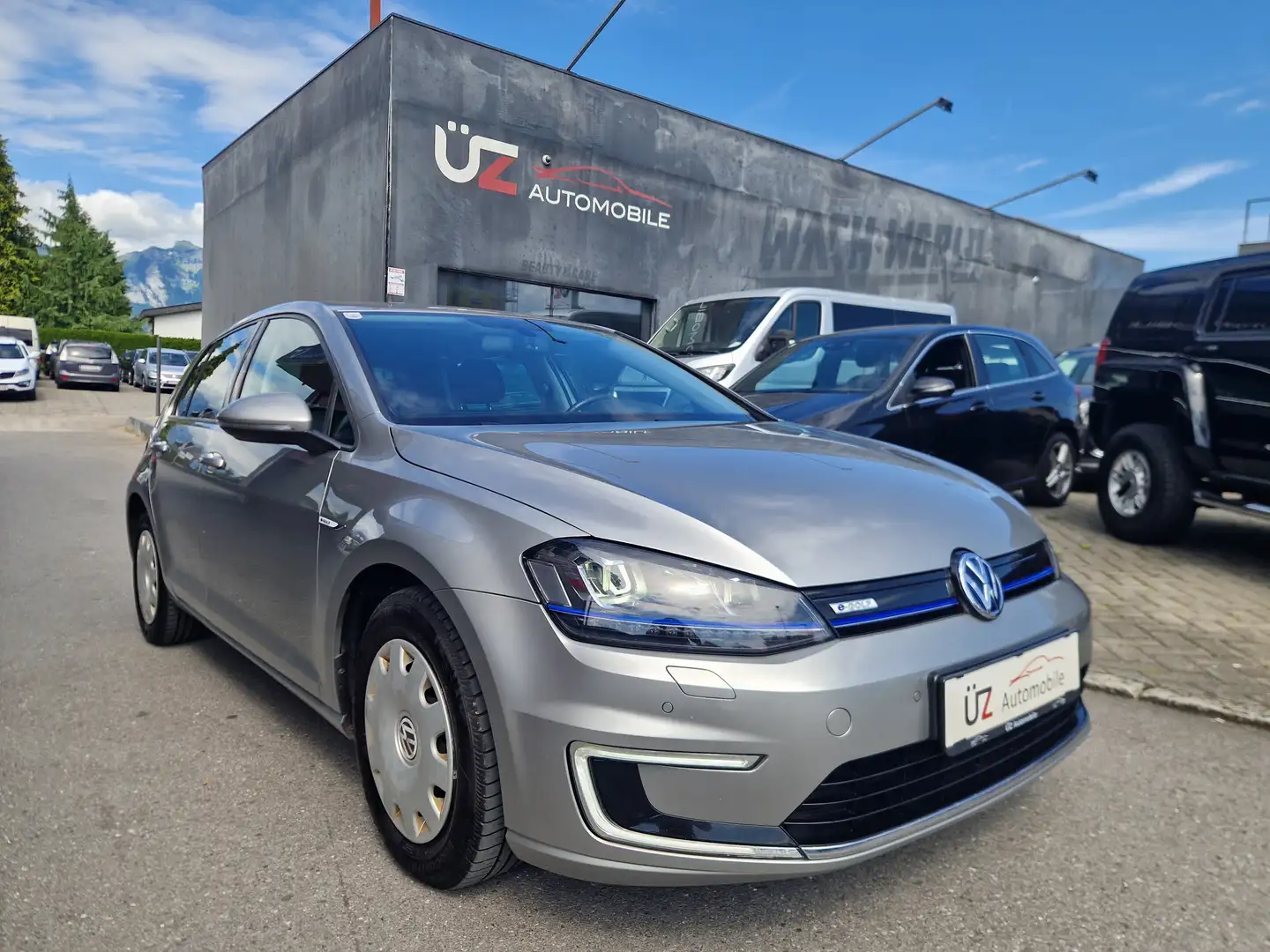 Volkswagen e-Golf Gris - 1