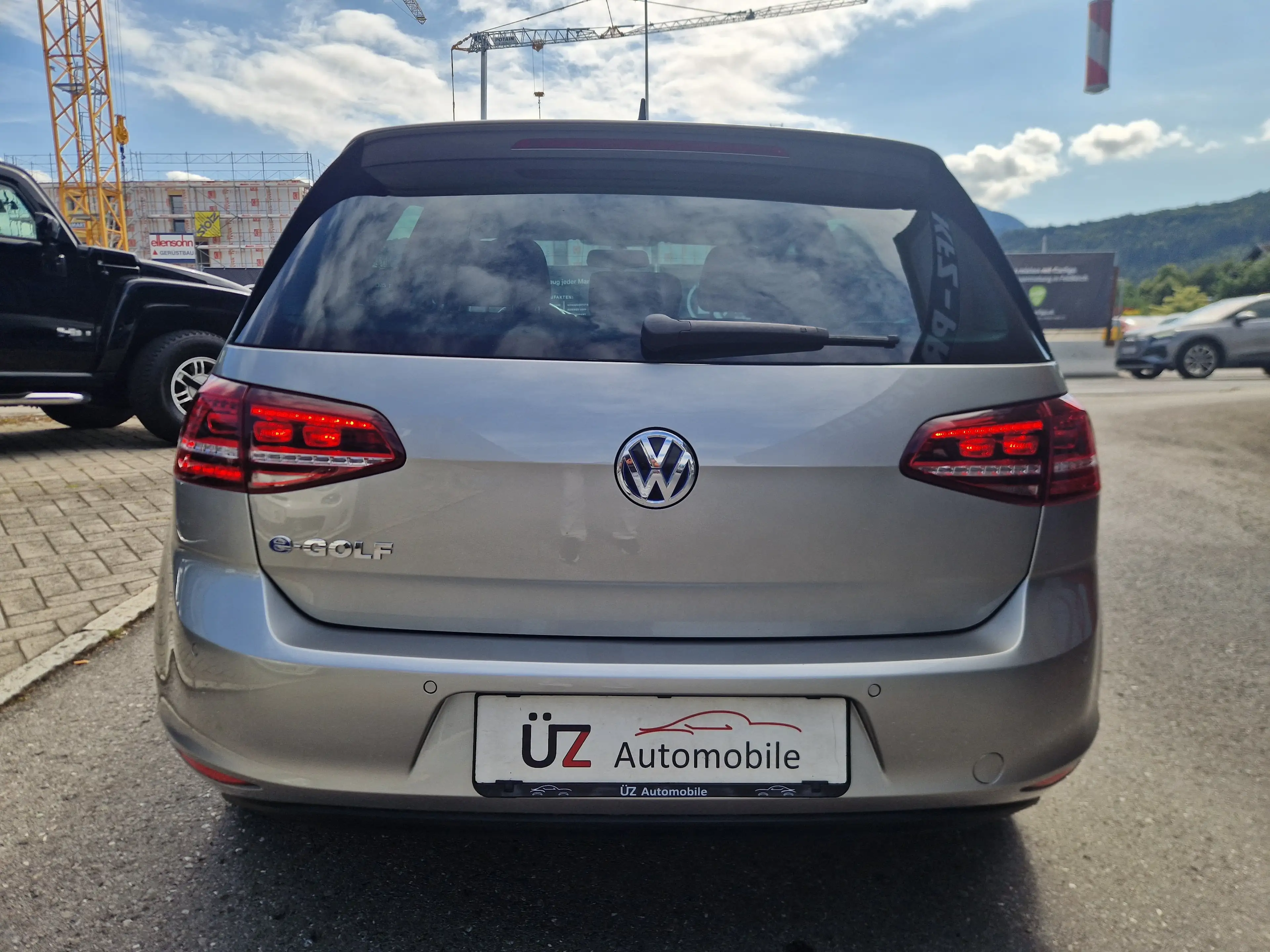 Volkswagen e-Golf — photo 9