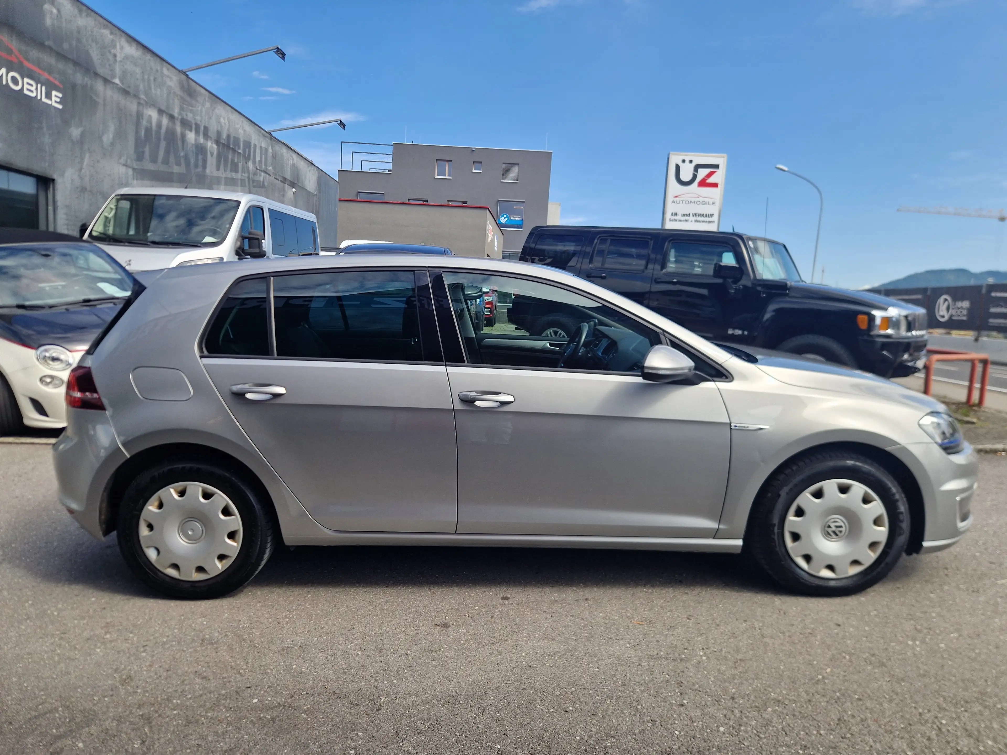 Volkswagen e-Golf — photo 12