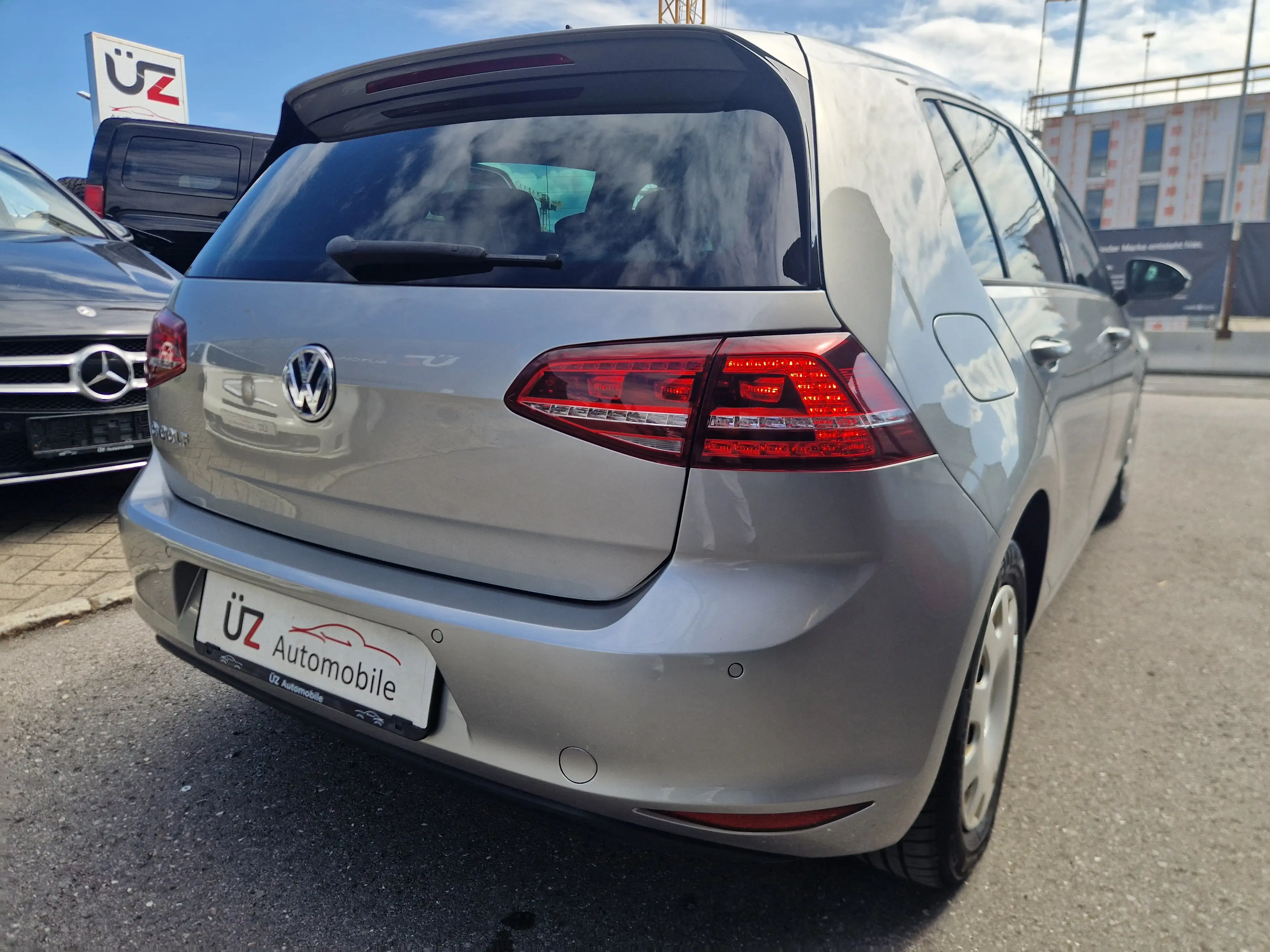 Volkswagen e-Golf — photo 11