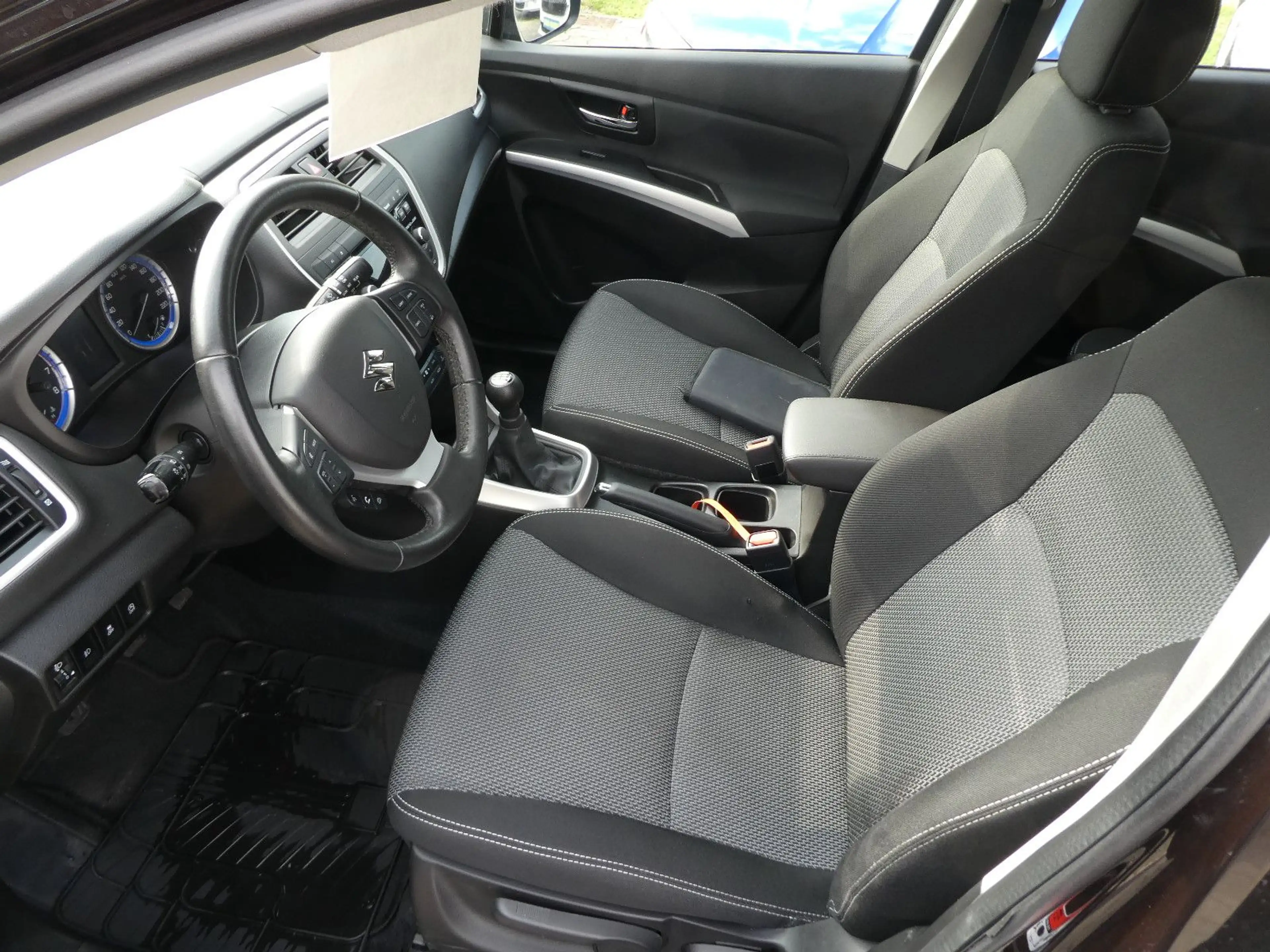 Suzuki SX4 S-Cross Comfort LED+Kamera+SHZ+Tempomat — photo 11