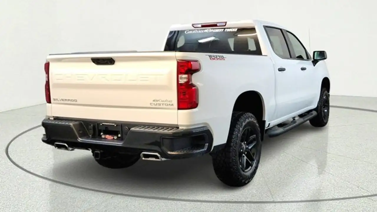 Chevrolet Silverado 1500 снимка Chevrolet Silverado 1500