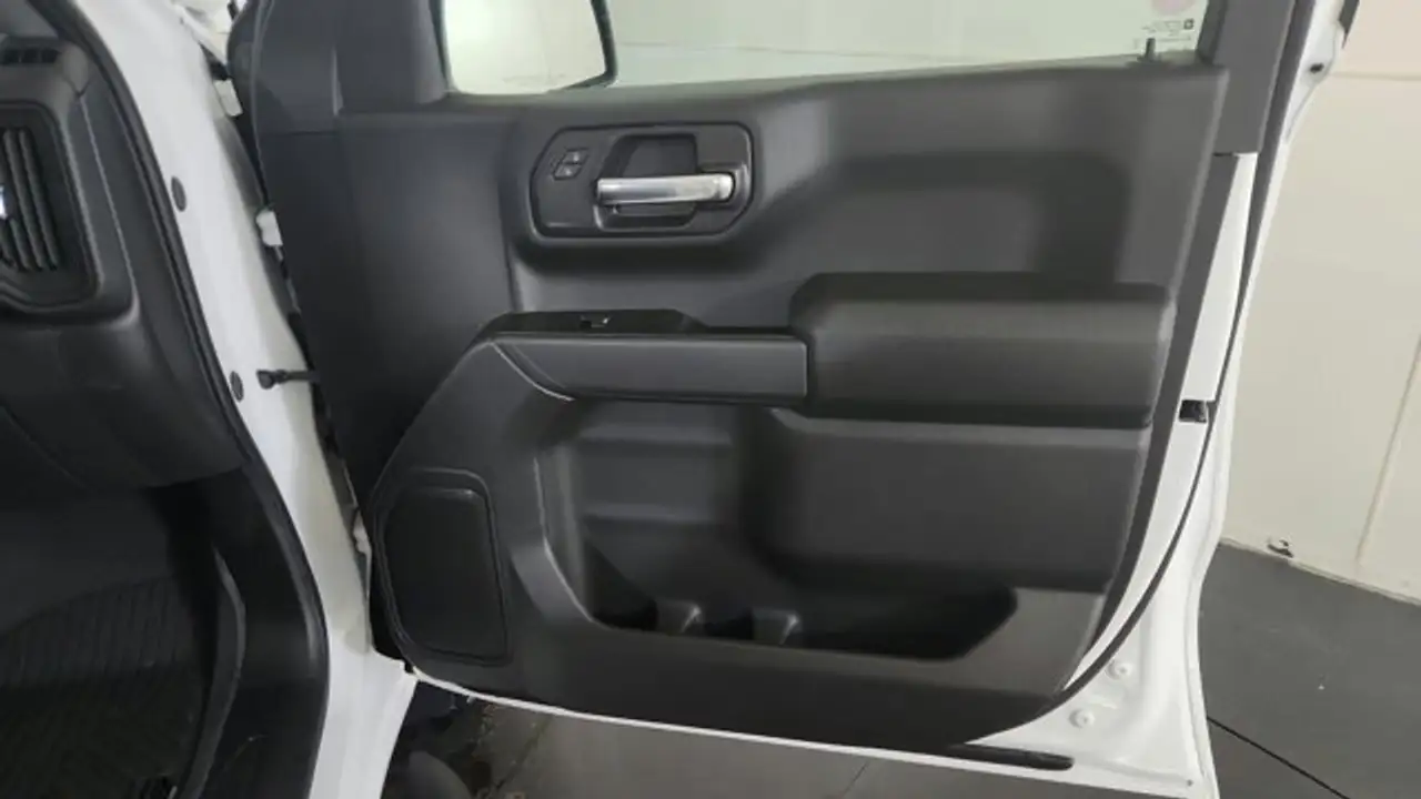 Chevrolet Silverado 1500 снимка Chevrolet Silverado 1500