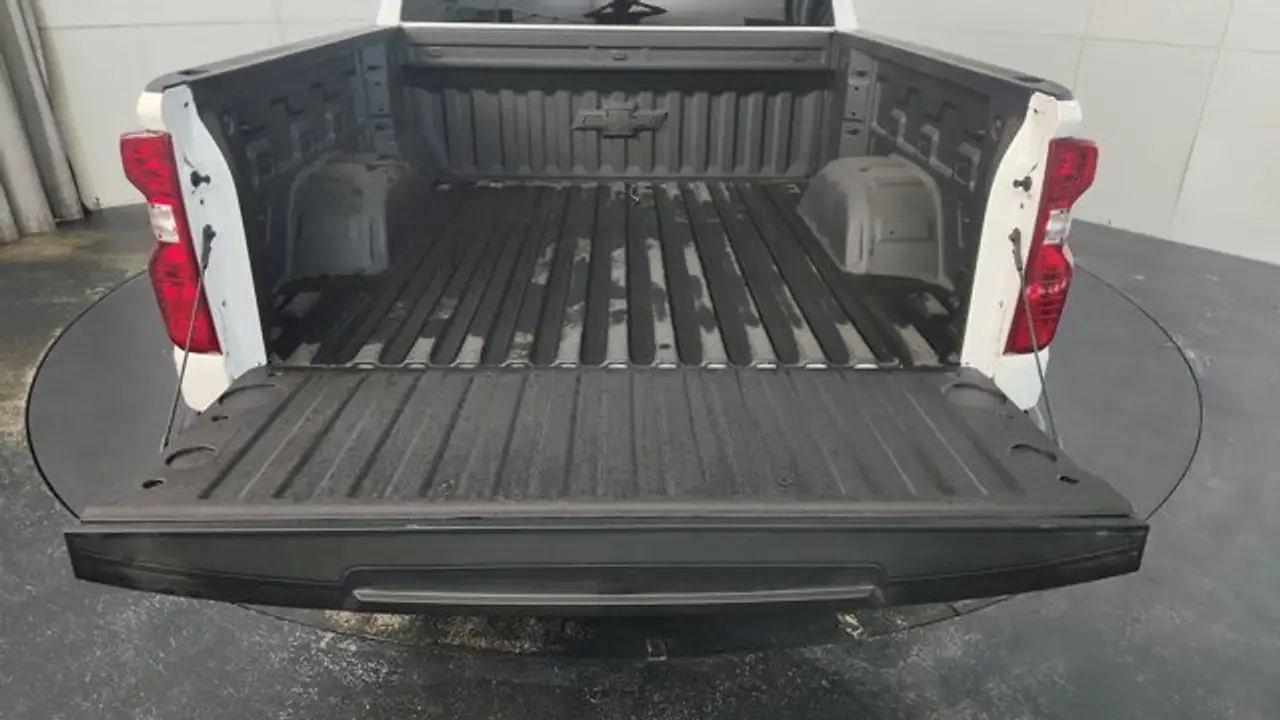 Chevrolet Silverado 1500 снимка Chevrolet Silverado 1500