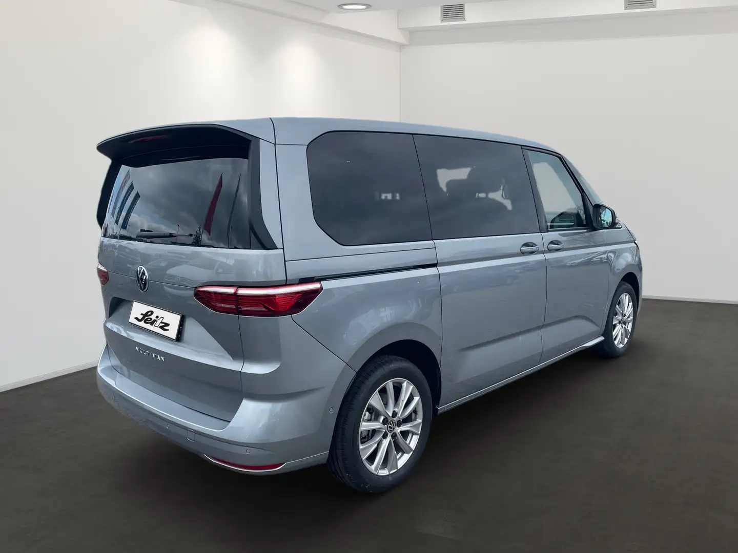 Volkswagen T7 Multivan 2.0 TDI KÜ Style *7-SITZER*AHK*PANO* Argent - 2