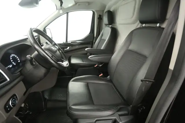Ford Transit Custom view 9