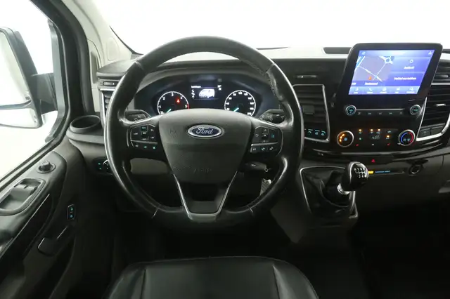 Ford Transit Custom view 2