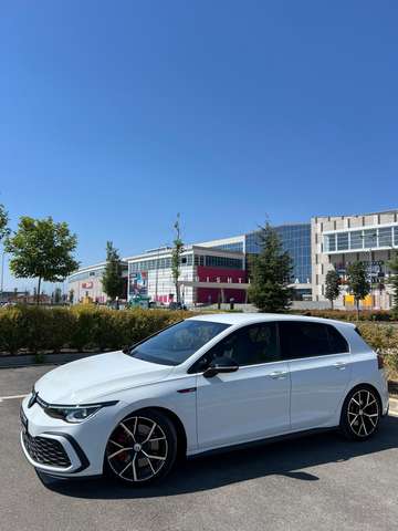 Imagine Volkswagen Golf Golf 8 GTI