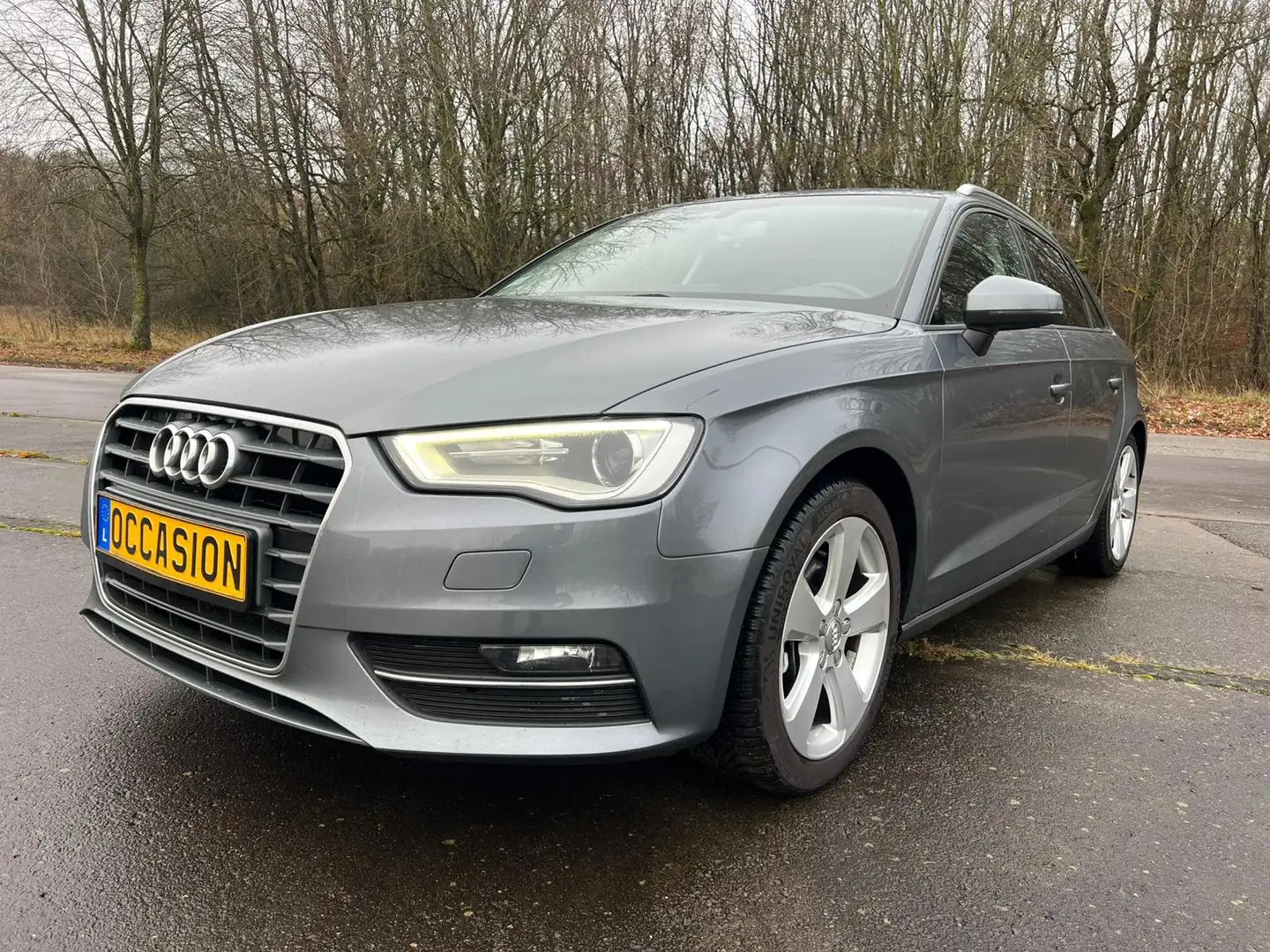 Audi A3 A3 1.4 TFSI S tronic S line Sportpaket Jante Navi Gris - 1