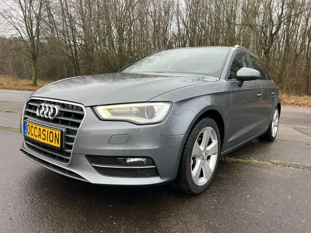 Audi A3 A3 1.4 TFSI S tronic S line Sportpaket Jante Navi