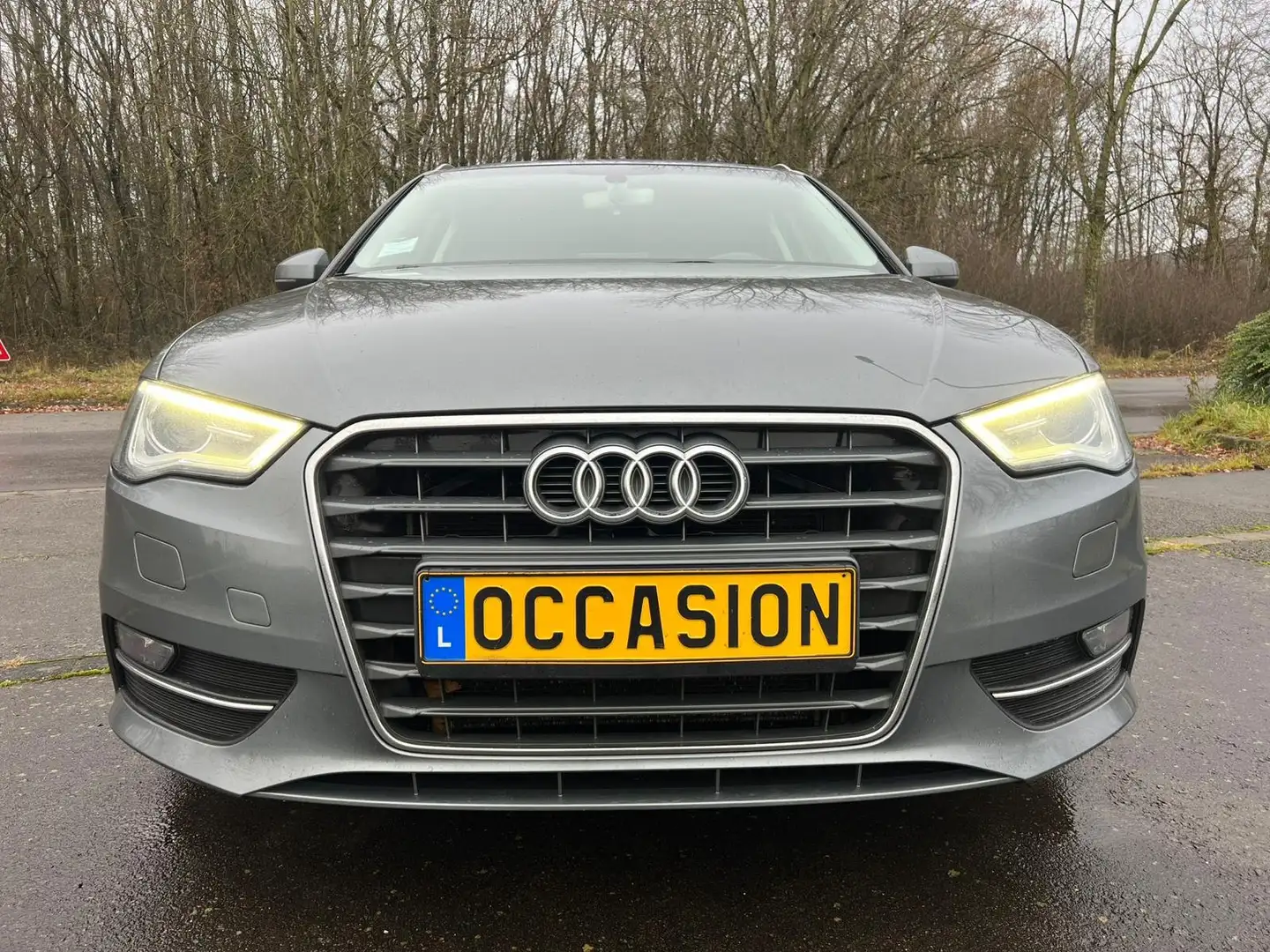 Audi A3 A3 1.4 TFSI S tronic S line Sportpaket Jante Navi Gris - 2