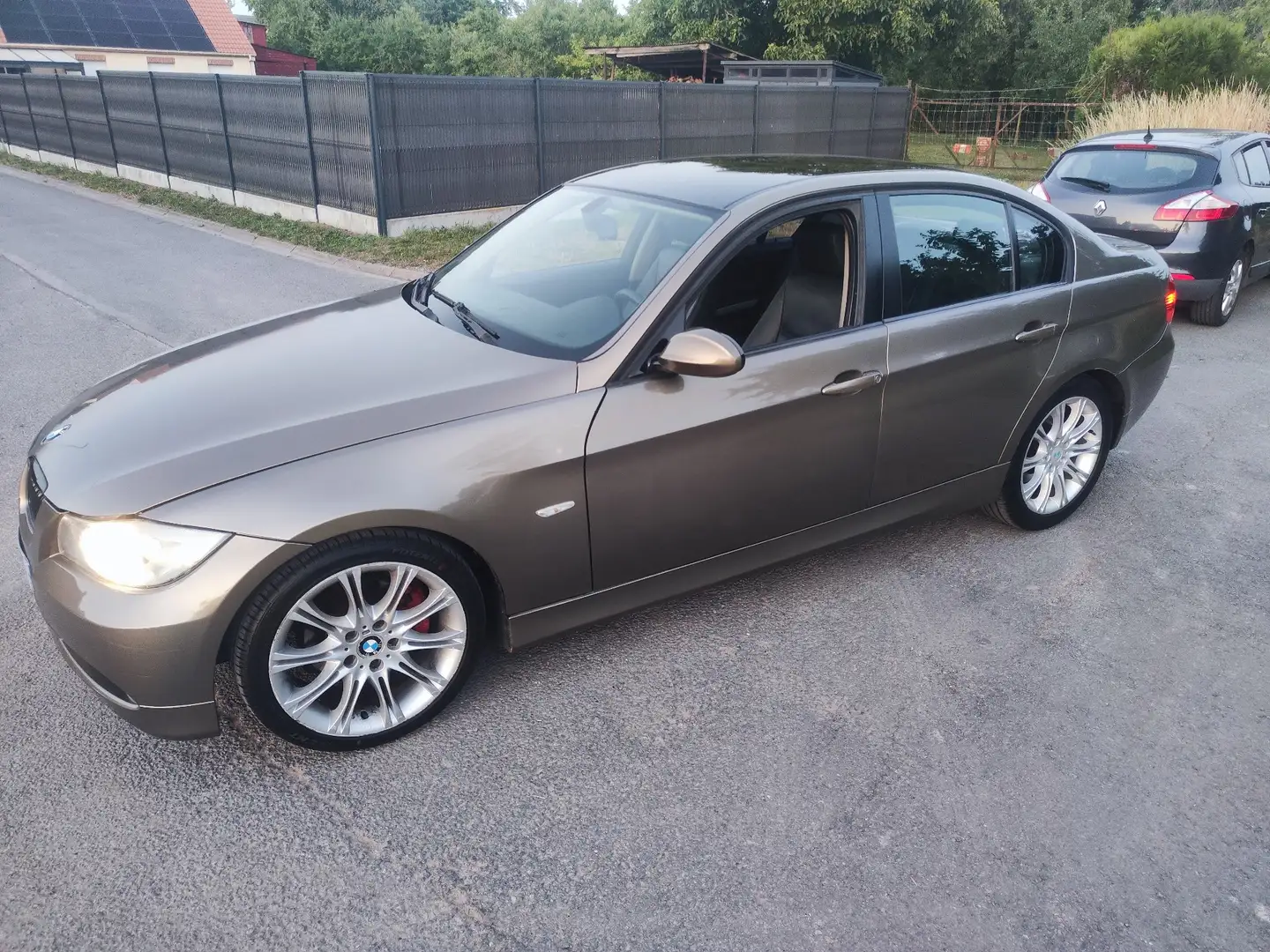BMW 320 320d 163ch Luxe A - 1