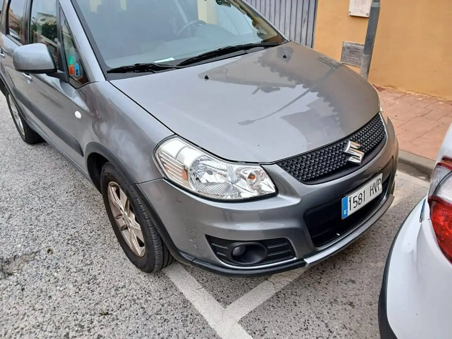 Suzuki SX4 SX4 1.6 GLX Takumi 2WD GLX Takumi Ezüst - 1