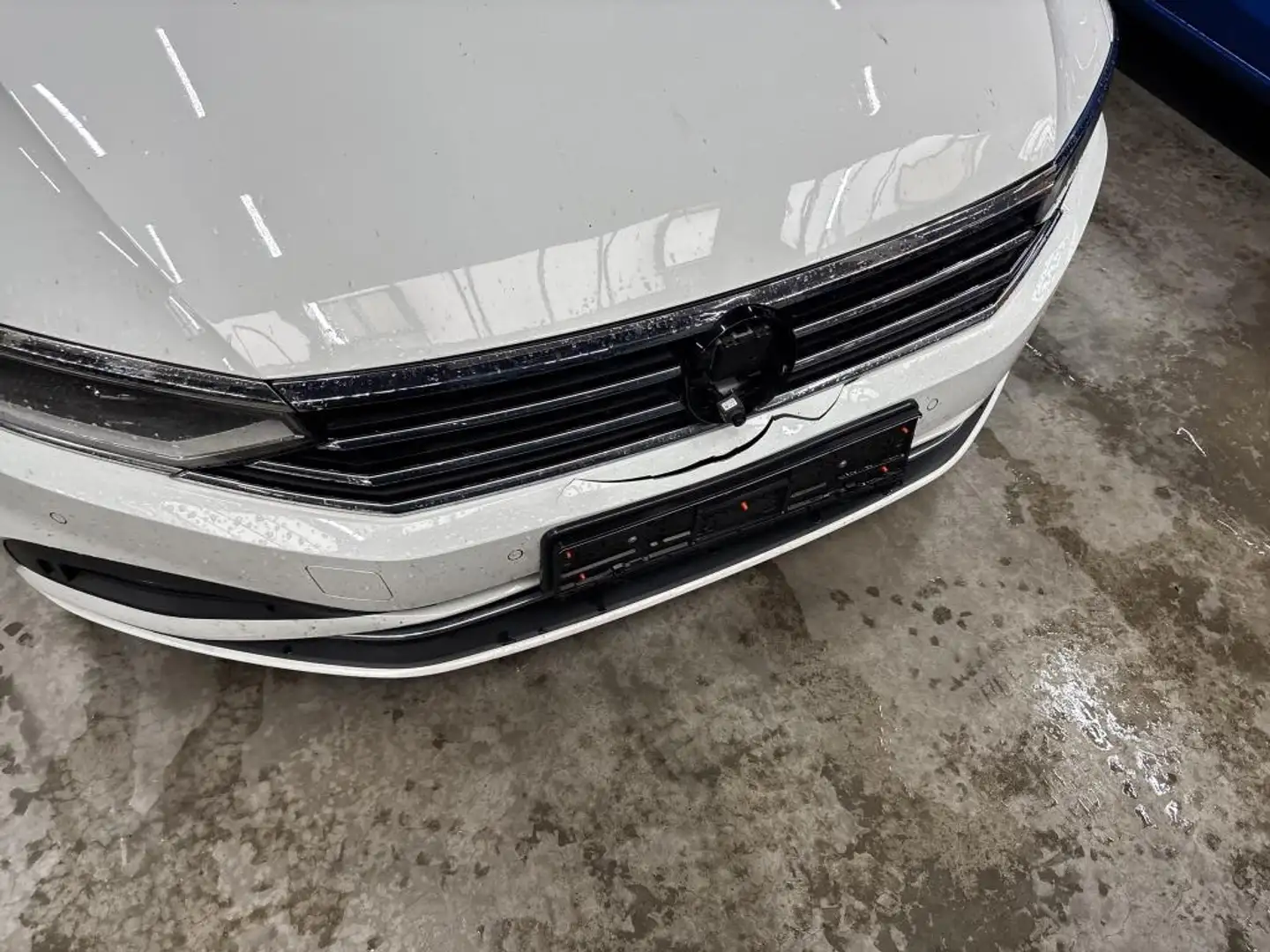 Volkswagen Passat Variant Business Leder/Pano/ACC/360Cam/AHK Weiß - 2