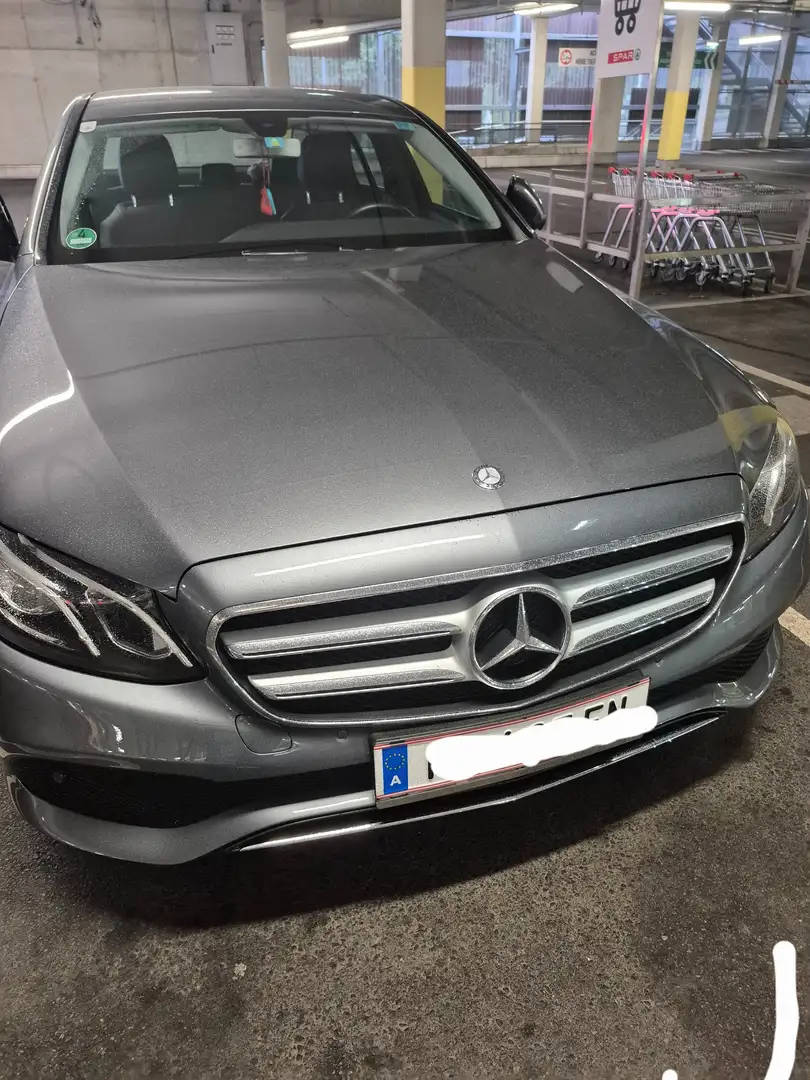 Mercedes-Benz E 200 E 200 d Aut. Grau - 2