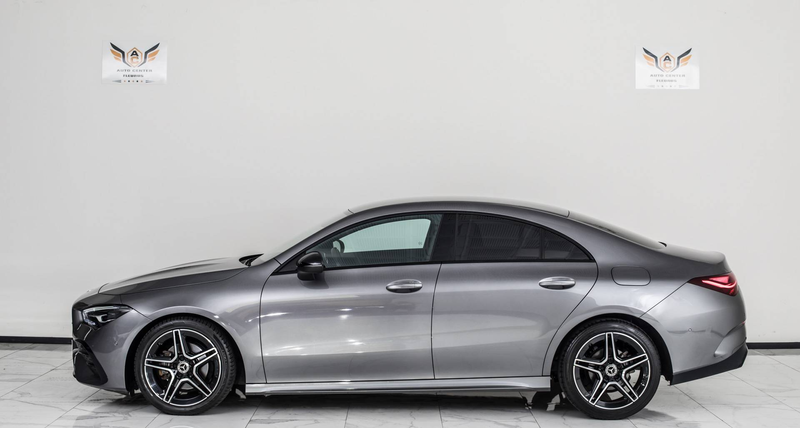 Mercedes-Benz CLA 180 PACK AMG / Boite automatique — photo 8