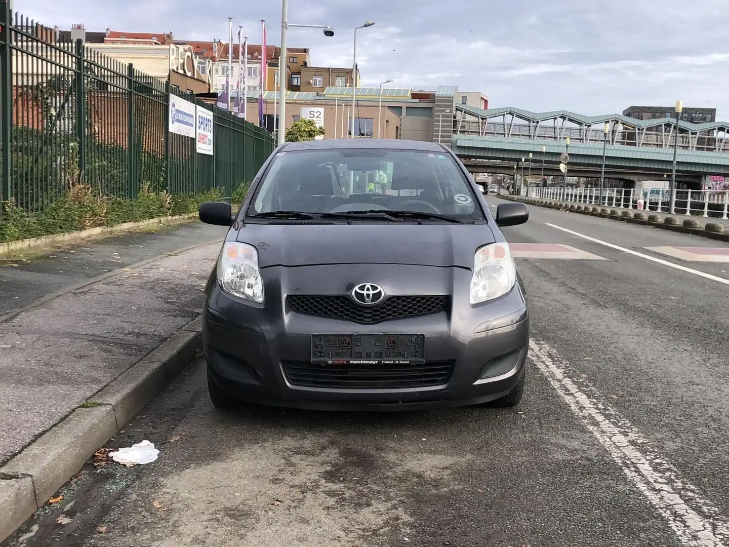 Toyota Yaris Yaris luna - 2