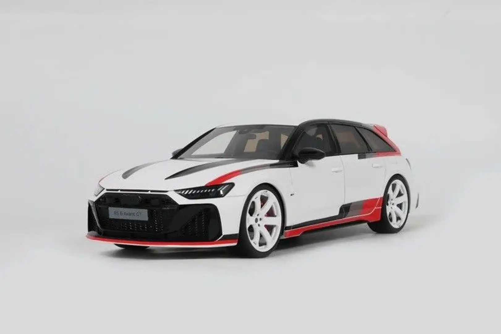 Audi RS6 Avant GT 1/660 sofort verfügbar Weiß - 1