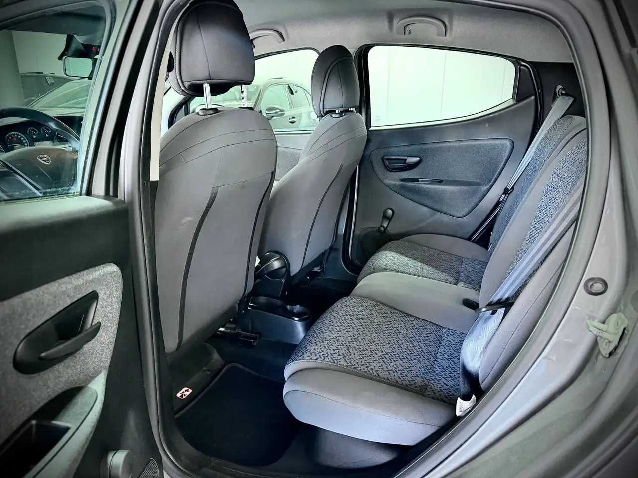 Lancia Ypsilon 2023 — фото 10