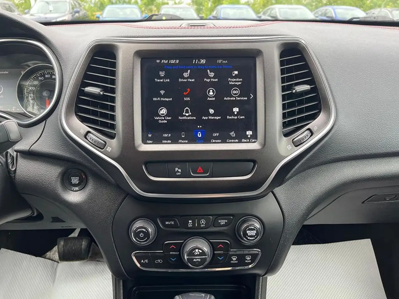 Jeep Cherokee снимка Jeep Cherokee