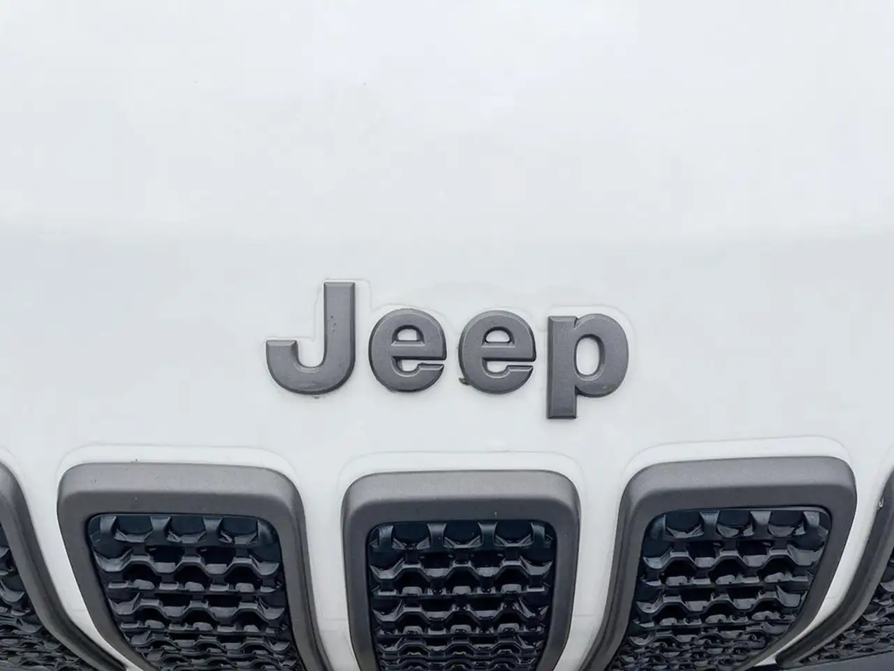 Jeep Cherokee снимка Jeep Cherokee