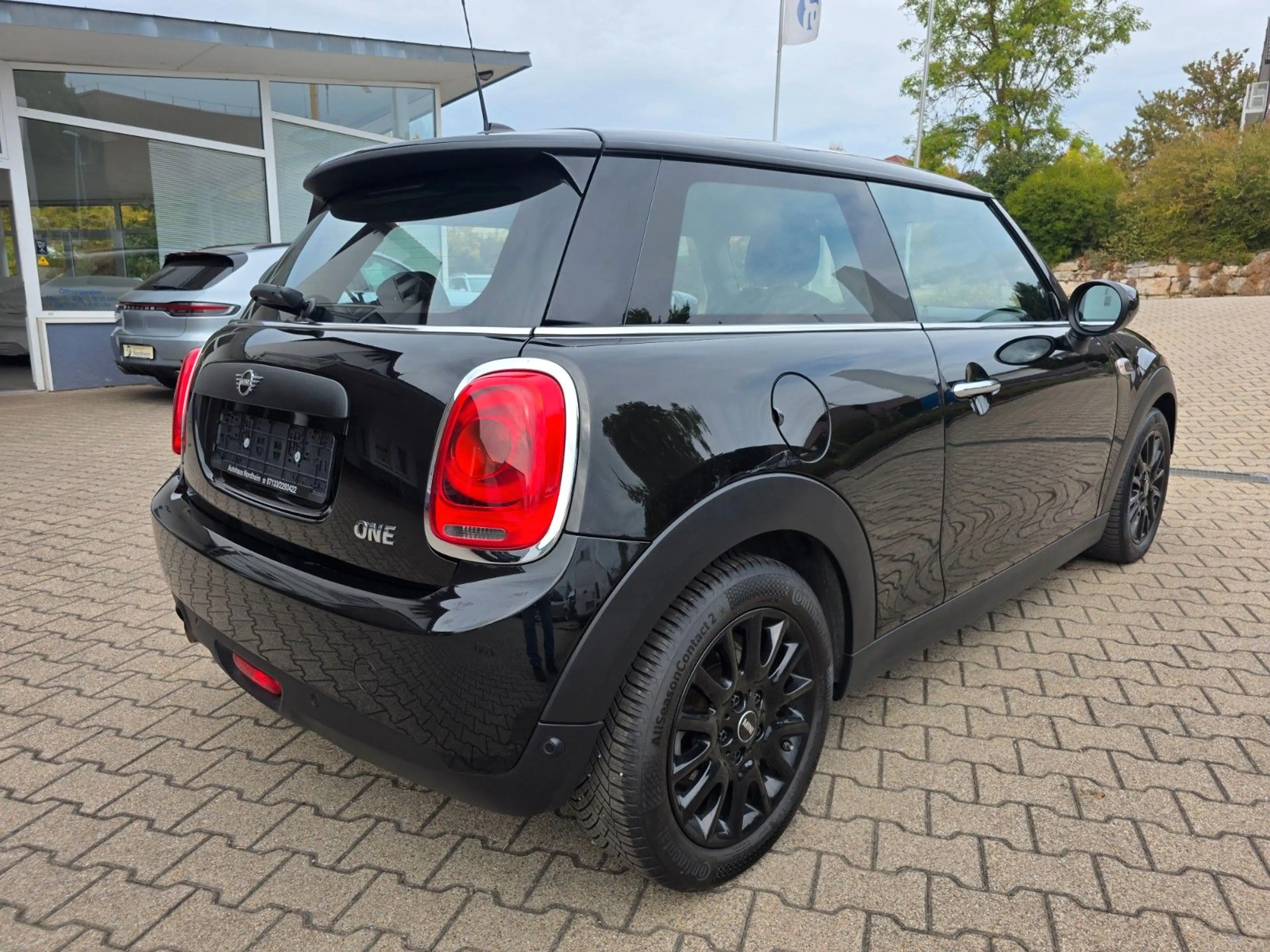 MINI One 1.5 Klima/ PDC/ DAB/ TEMP/ EURO 6 — photo 7