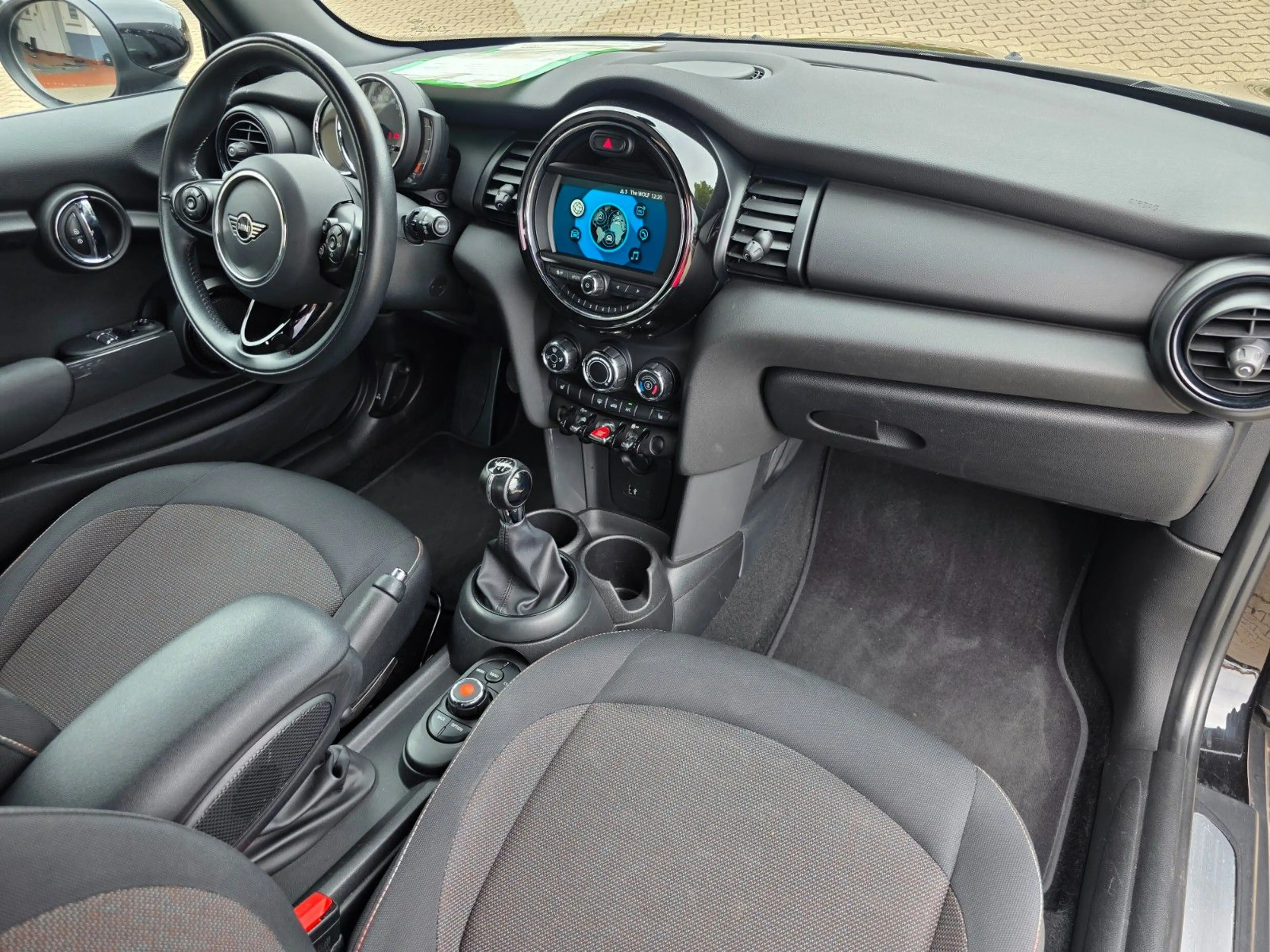 MINI One 1.5 Klima/ PDC/ DAB/ TEMP/ EURO 6 — photo 2