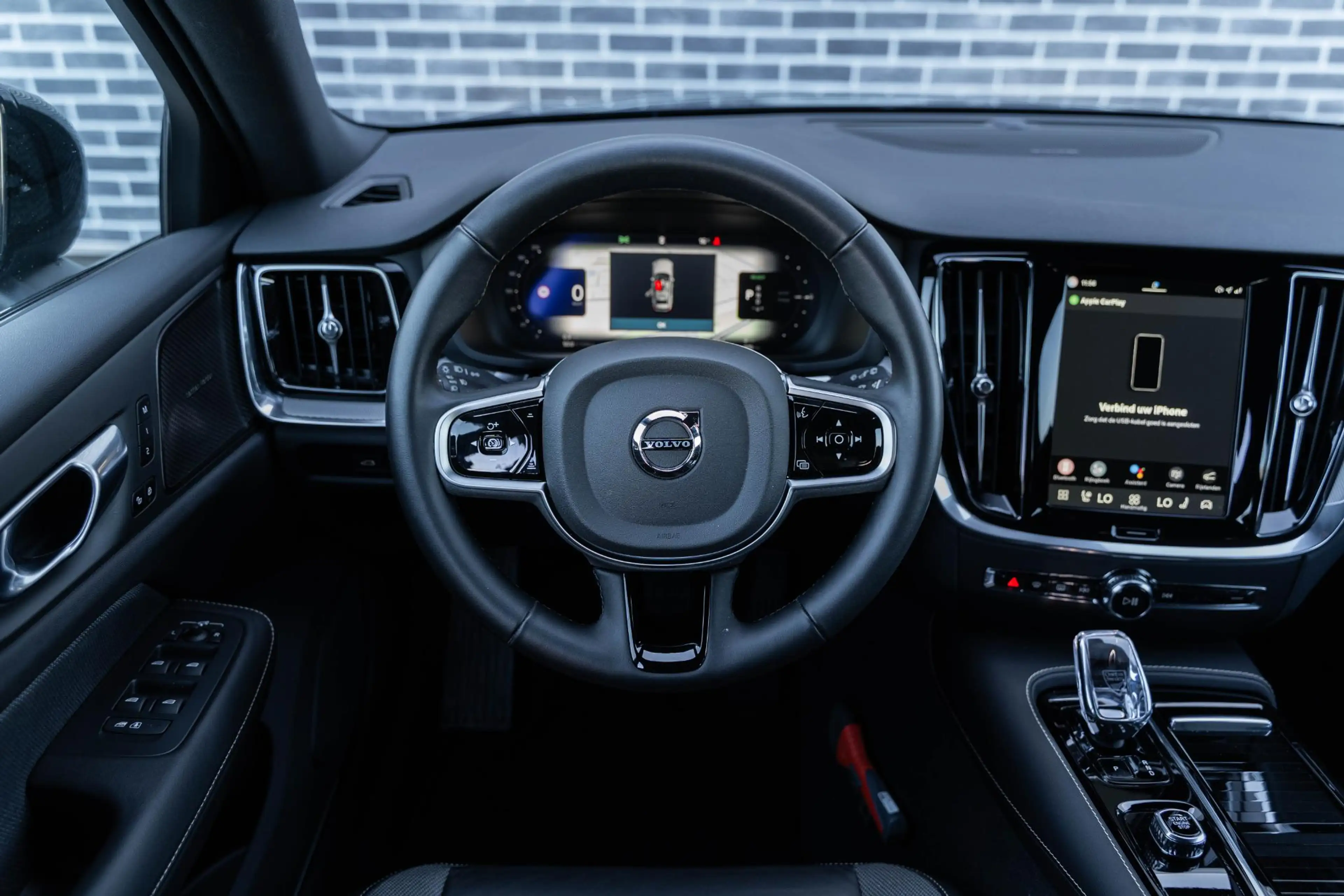 Volvo V60 2.0 T6 Plug-in Hybrid AWD Plus Dark | PHEV Long Ra — photo 6