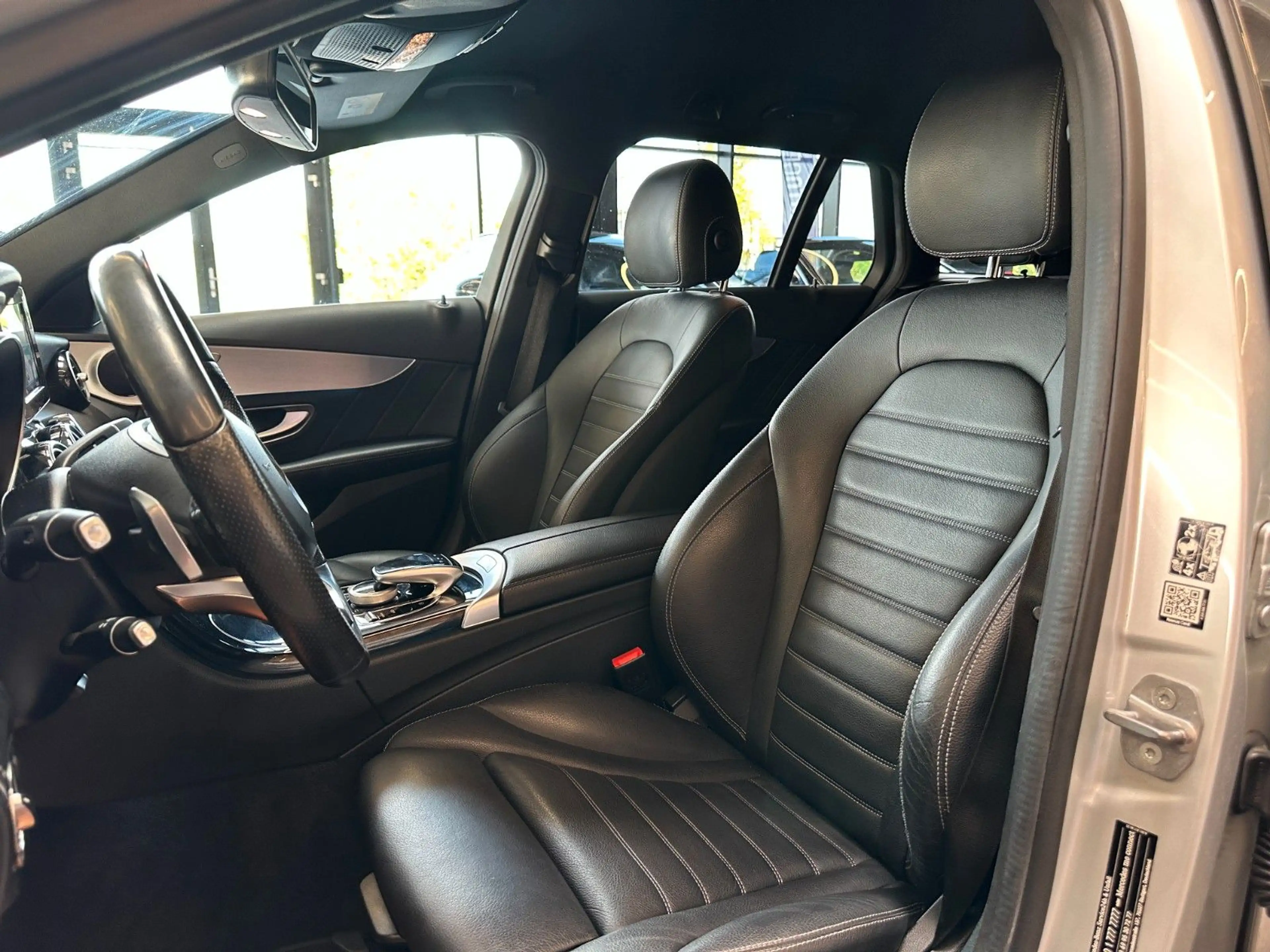 Mercedes-Benz C 400 T *4Matic*AMG*LED*Airmatic* — photo 10