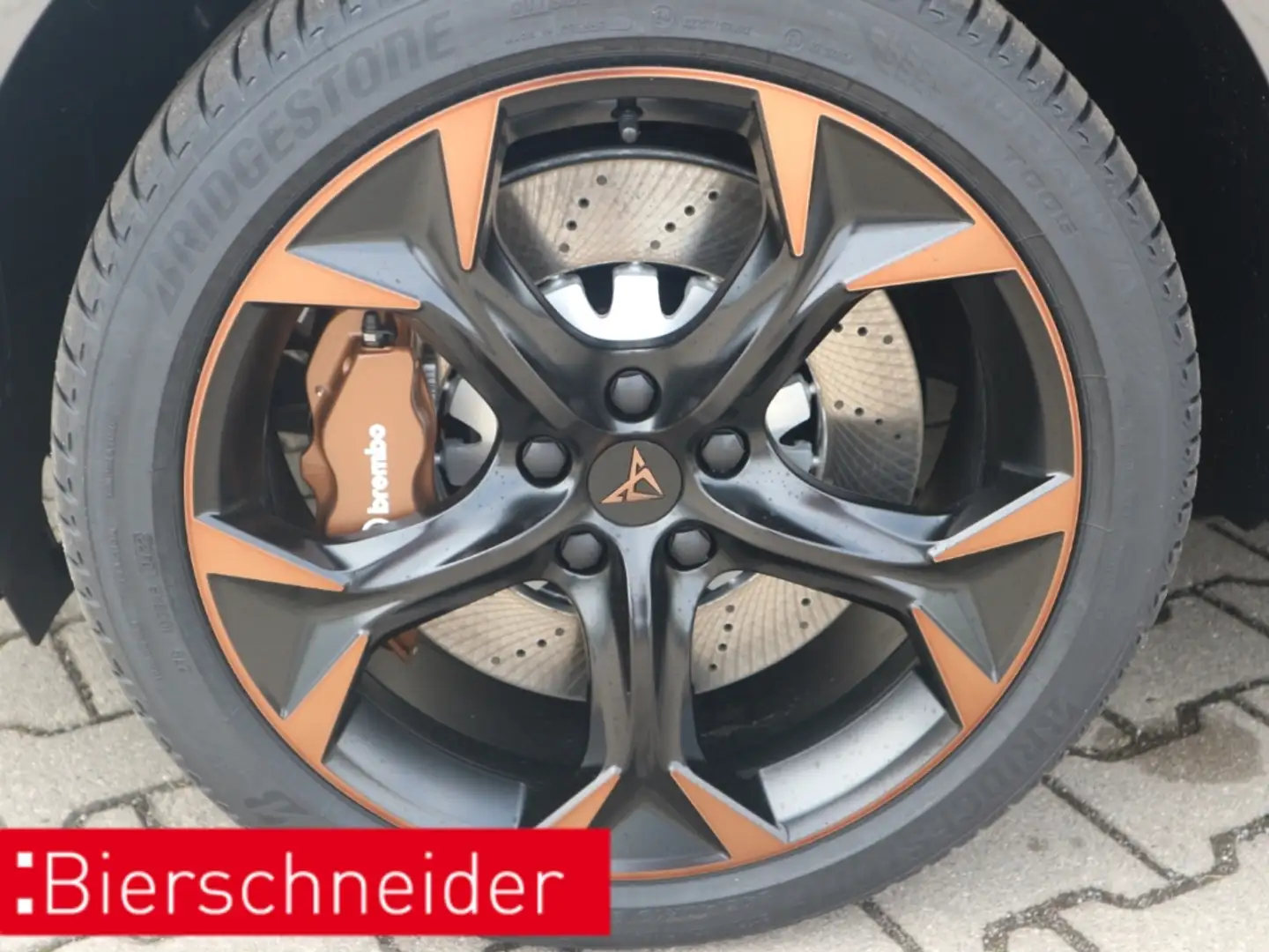 CUPRA Formentor VZ 2.0 TSI 4Drive DSG 19 BREMBO Pano Heckkl. el. L Grijs - 2