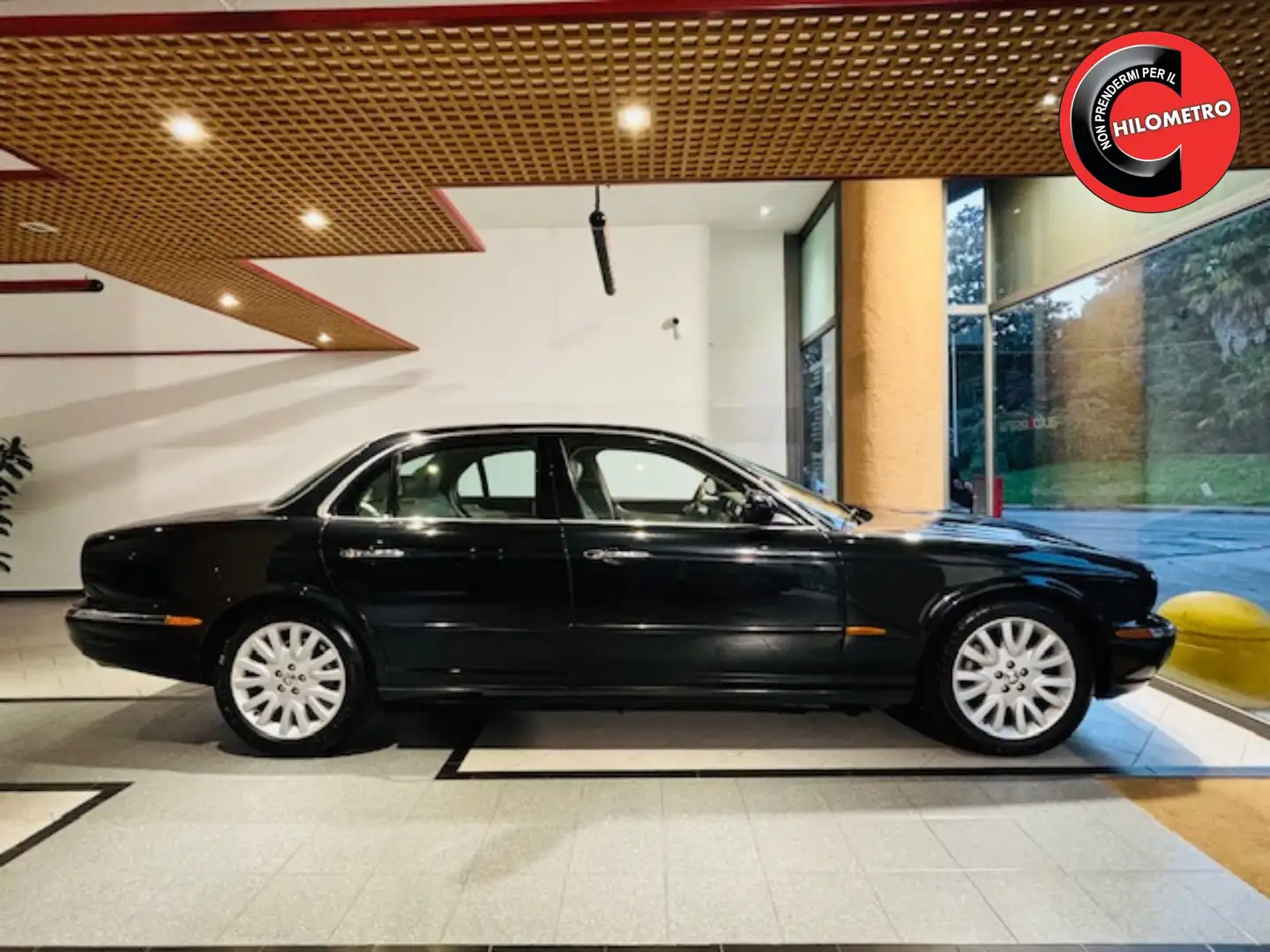 Jaguar XJ 3.5 V8 Executive + TETTO APRIBILE Nero - 1