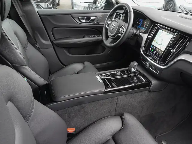 Volvo V60 view 8